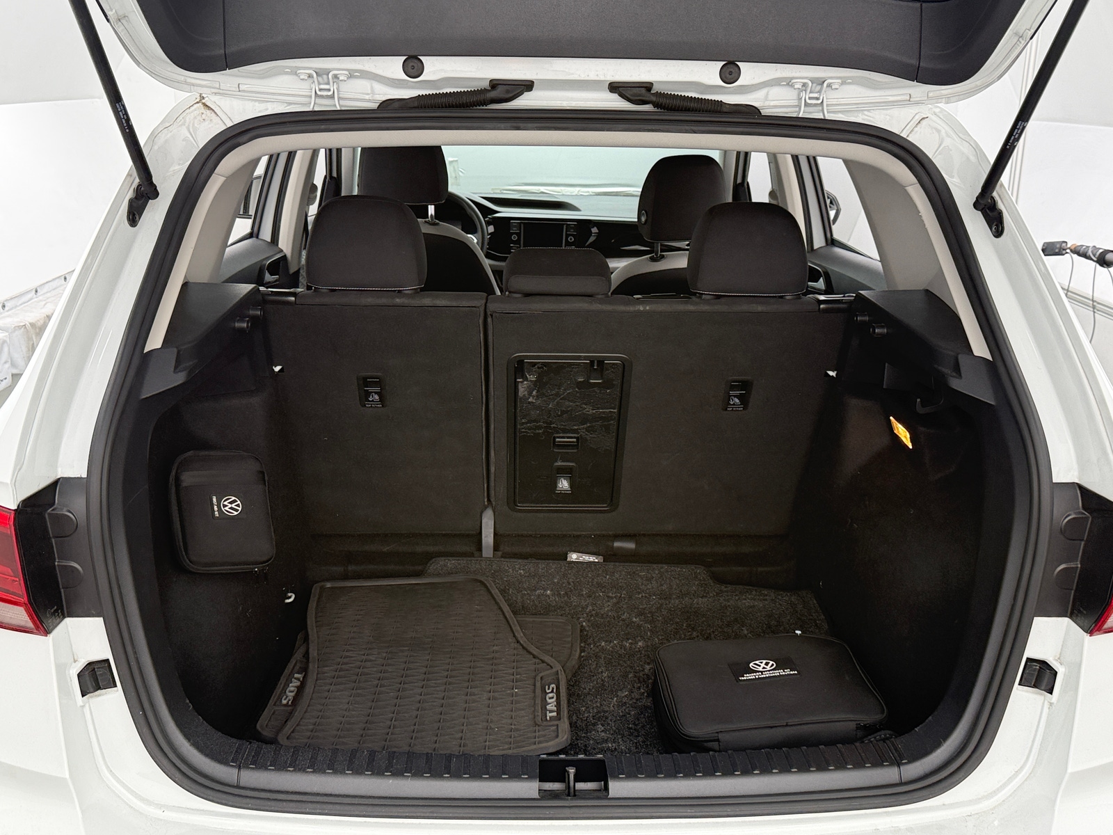 Thumbnail: 2022 Volkswagen Taos - 7