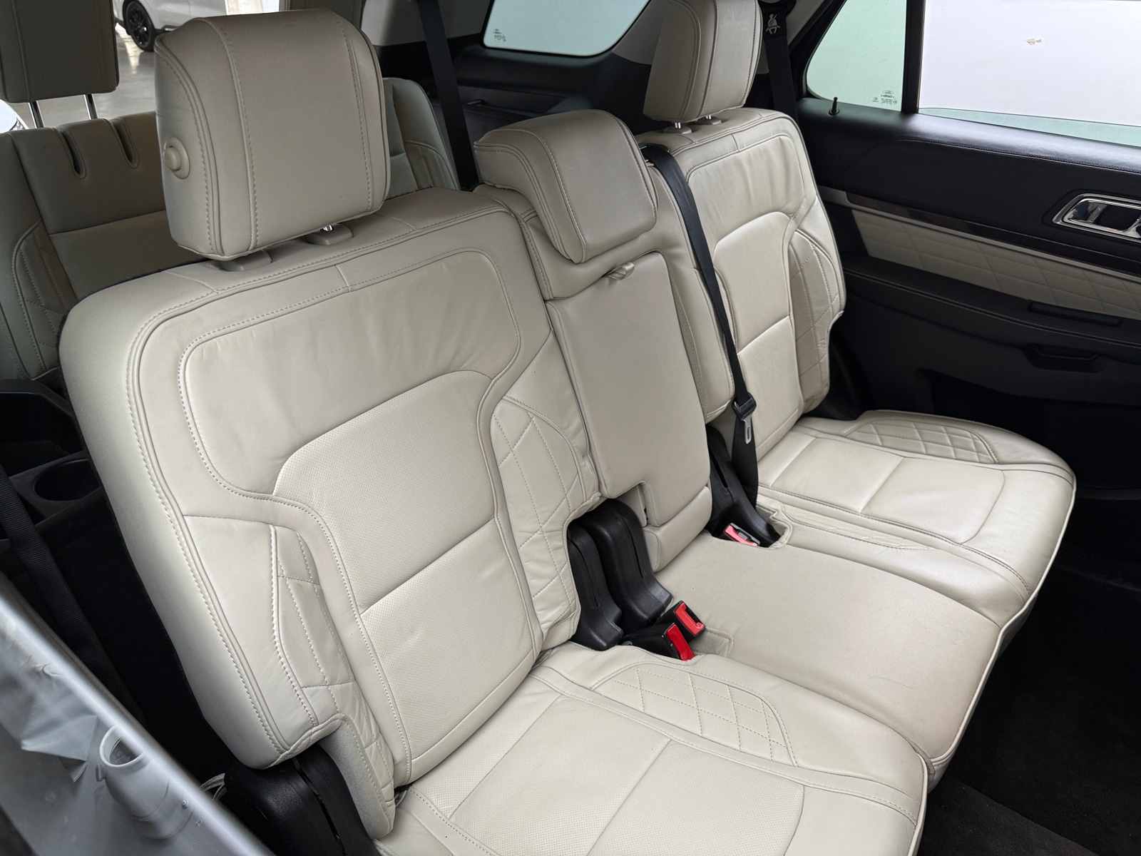 Thumbnail: 2016 Ford Explorer - 5