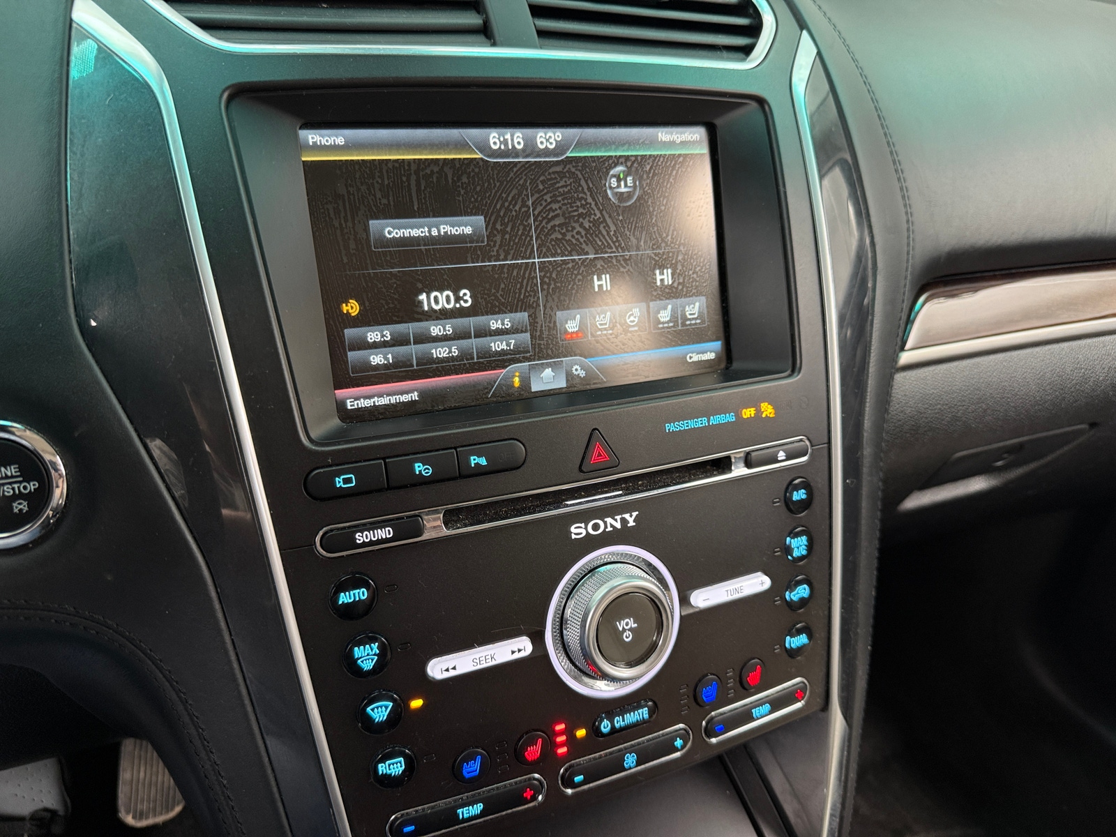 Thumbnail: 2016 Ford Explorer - 3