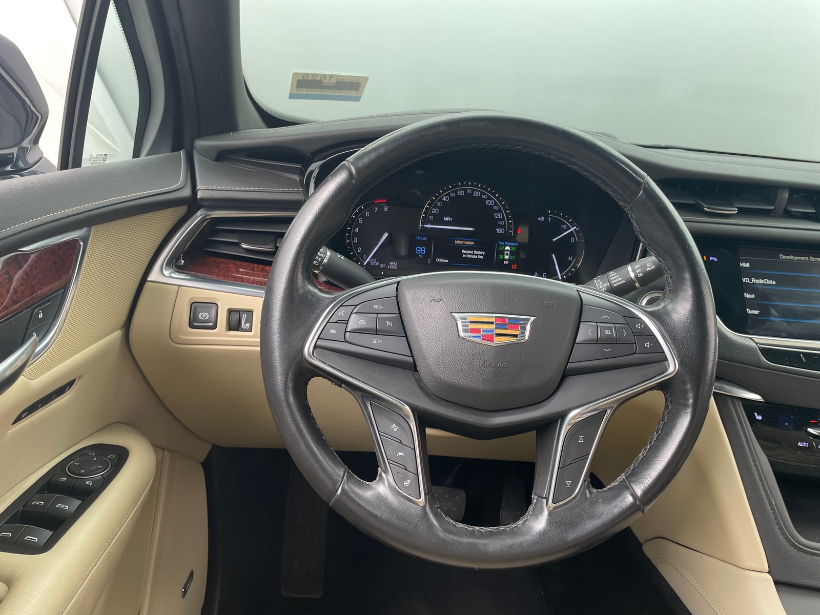 Thumbnail: 2019 Cadillac XT5 - 4