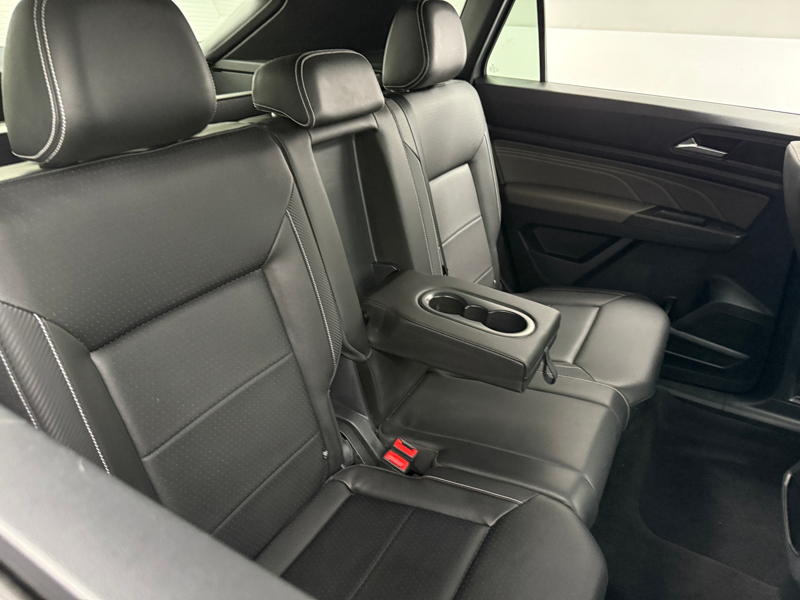 Thumbnail: 2023 Volkswagen Atlas - 5