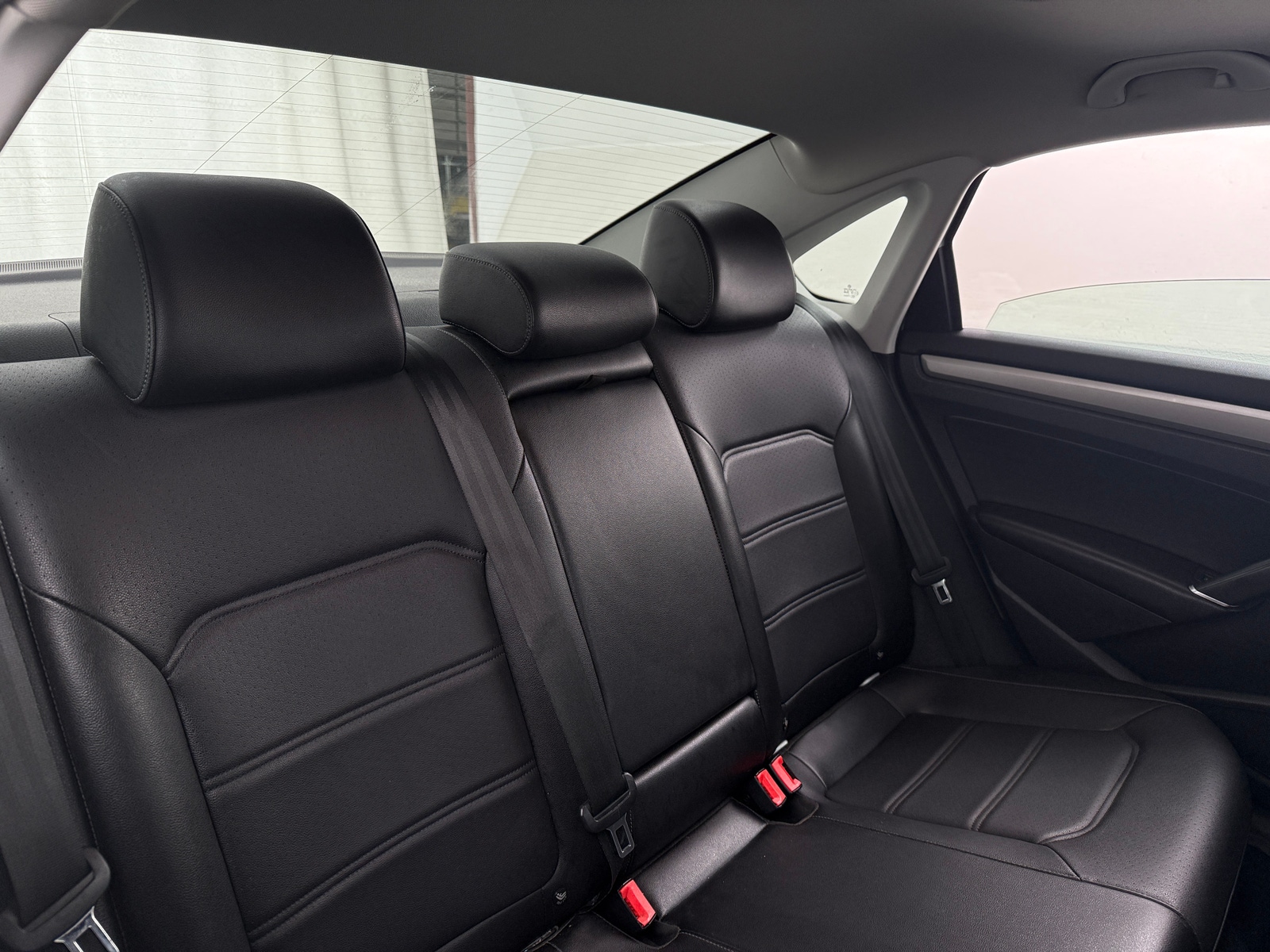 Thumbnail: 2022 Volkswagen Passat - 5