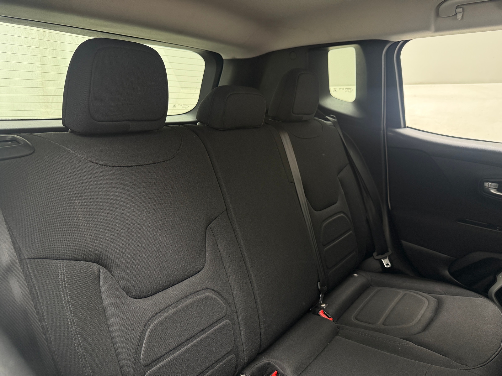 Thumbnail: 2018 Jeep Renegade - 6