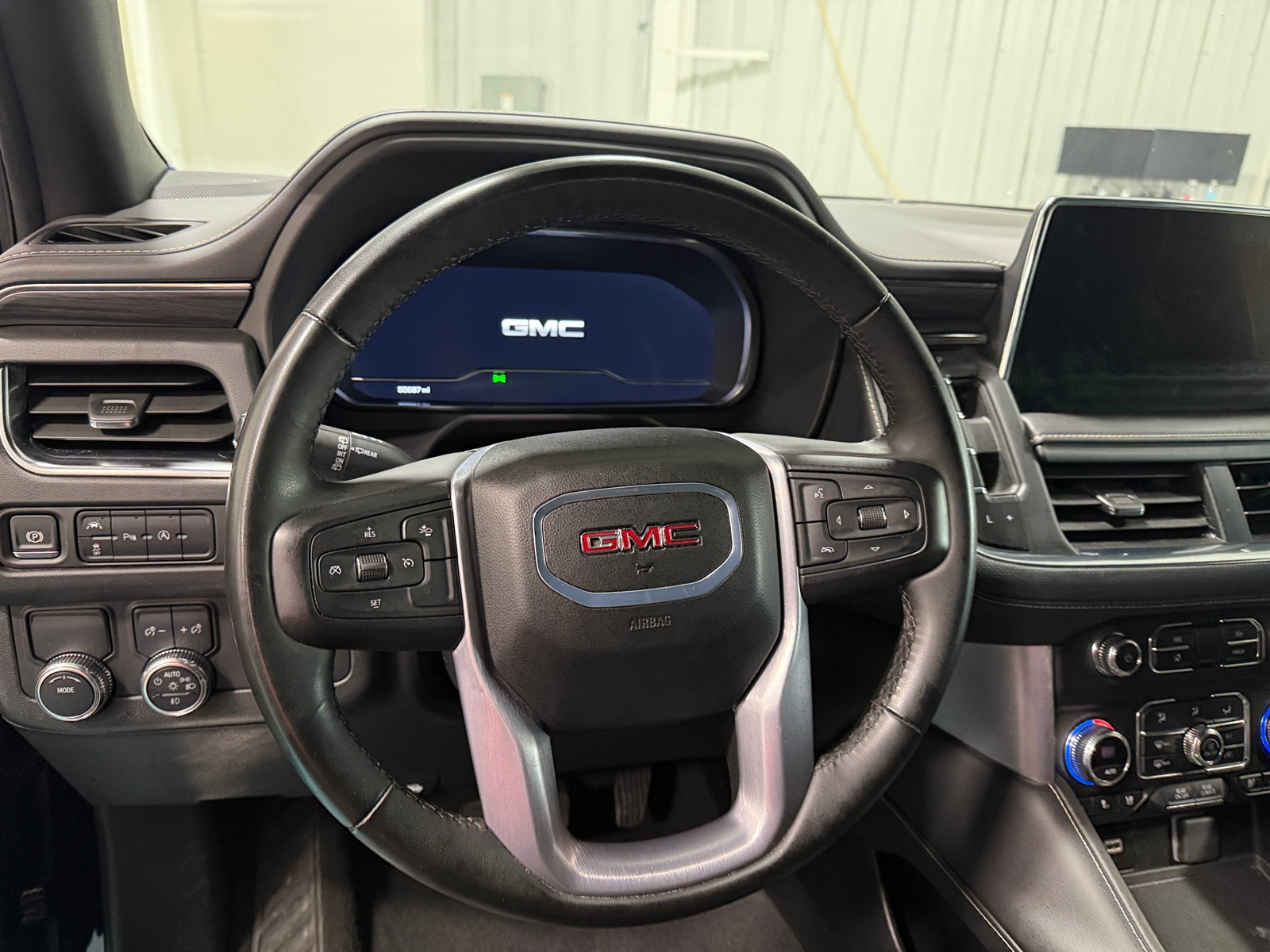 Thumbnail: 2024 GMC Yukon - 4