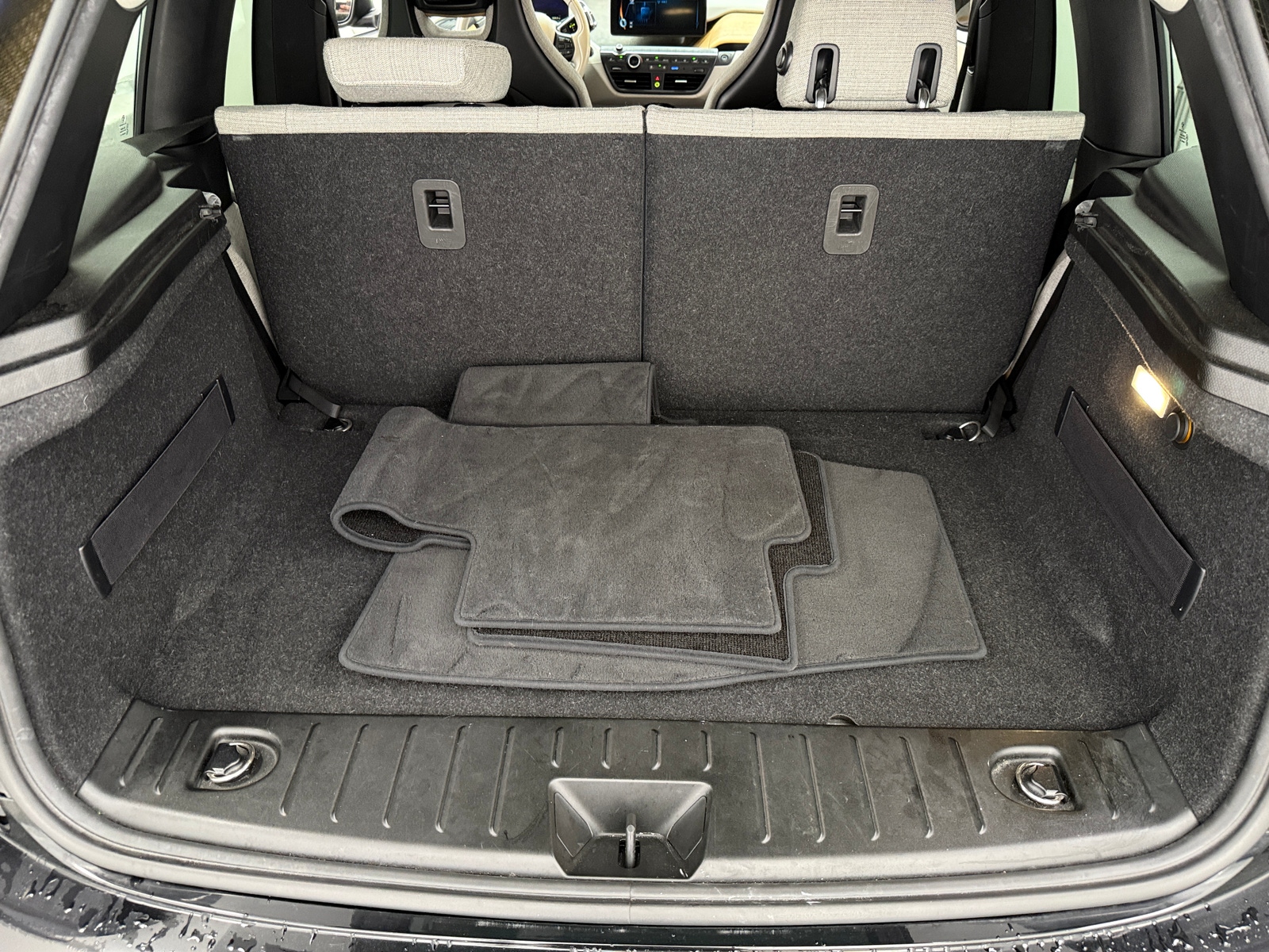 Thumbnail: 2016 BMW i3 - 7