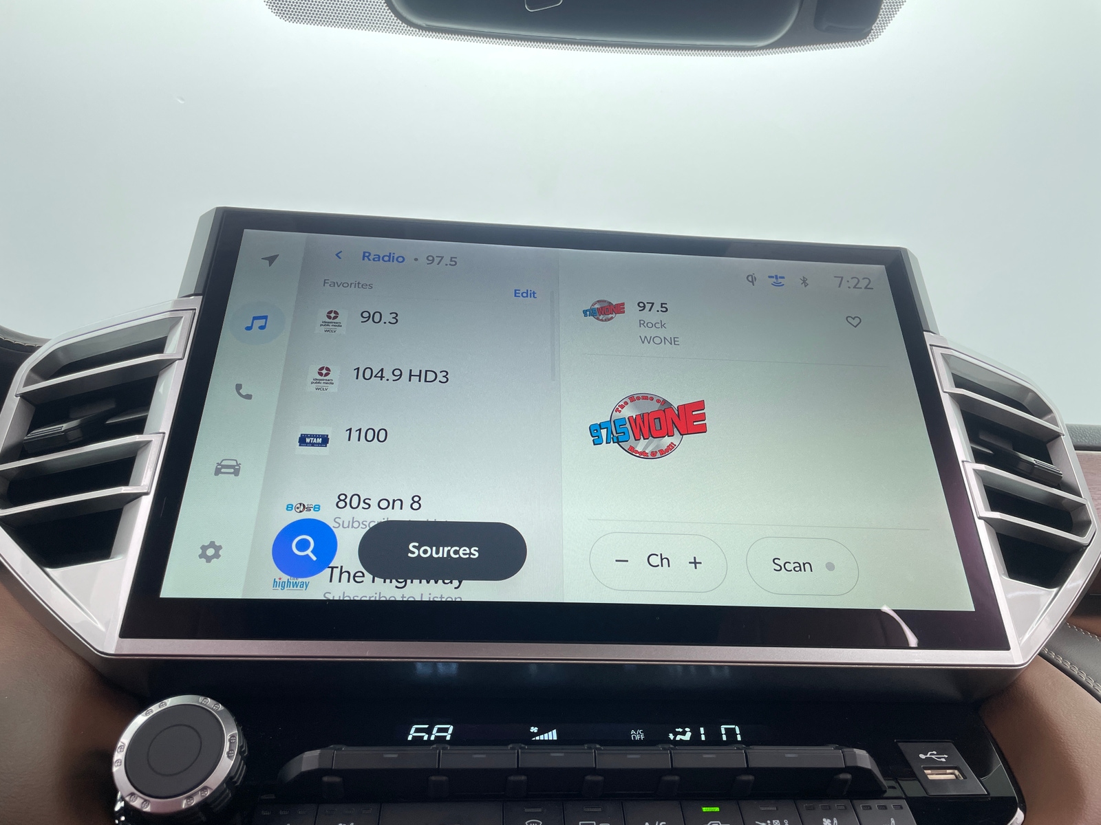 Thumbnail: 2025 Toyota Tundra - 3