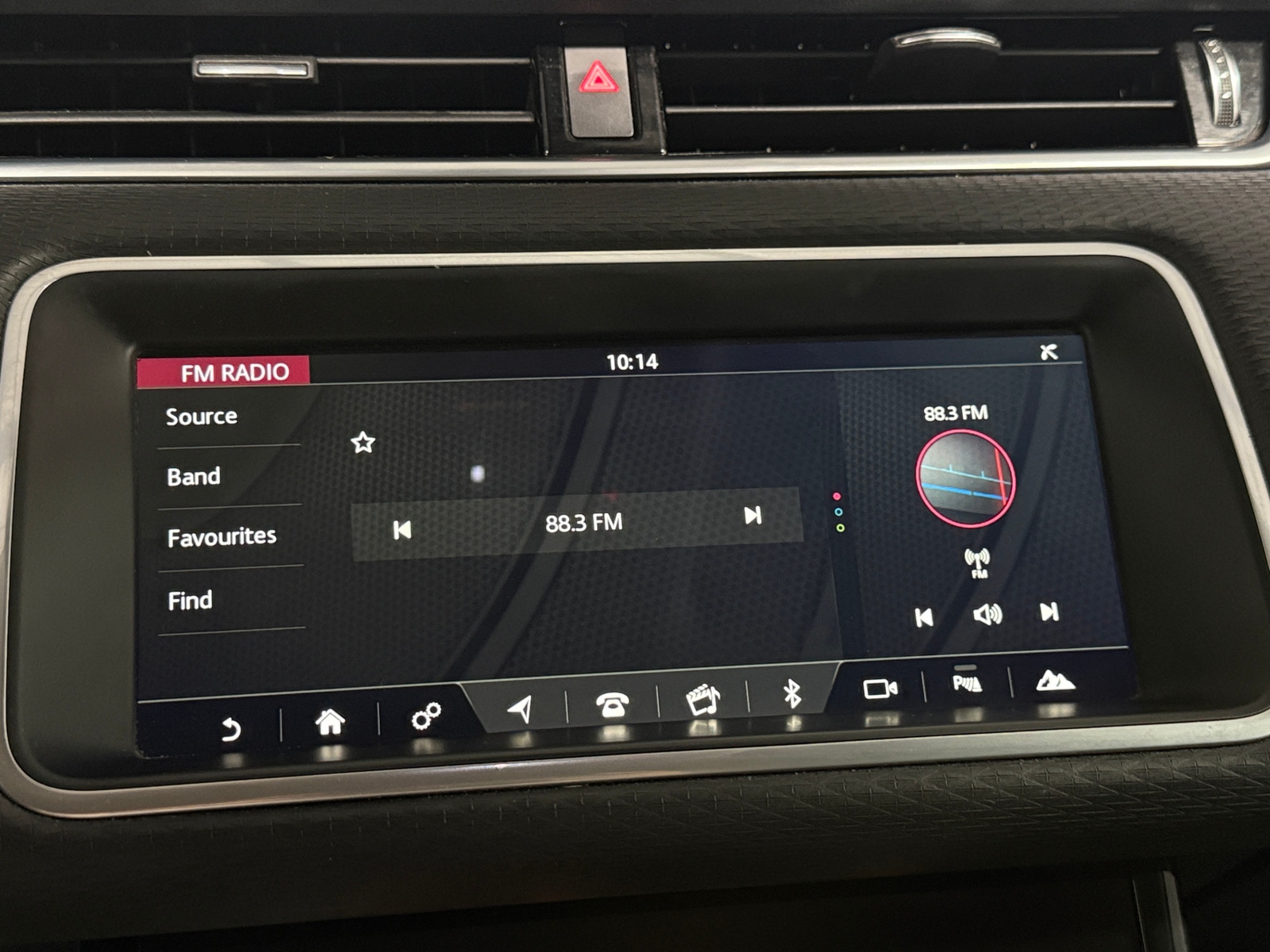 Thumbnail: 2020 Land Rover Range Rover Evoque - 3