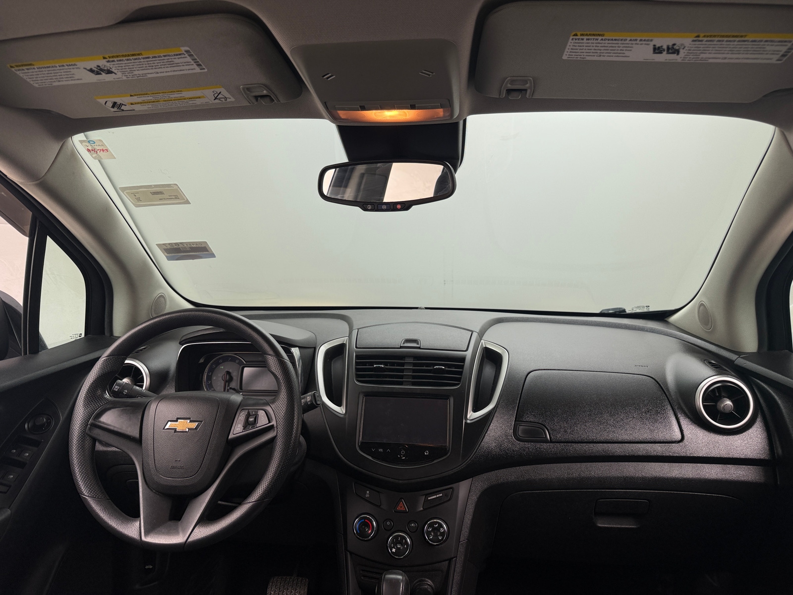 Thumbnail: 2015 Chevrolet Trax - 3