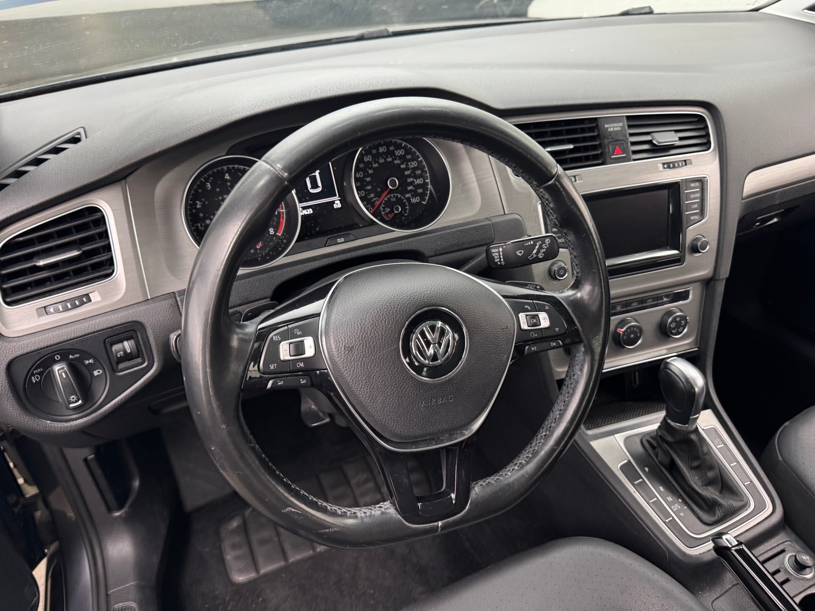 Thumbnail: 2015 Volkswagen Golf - 4