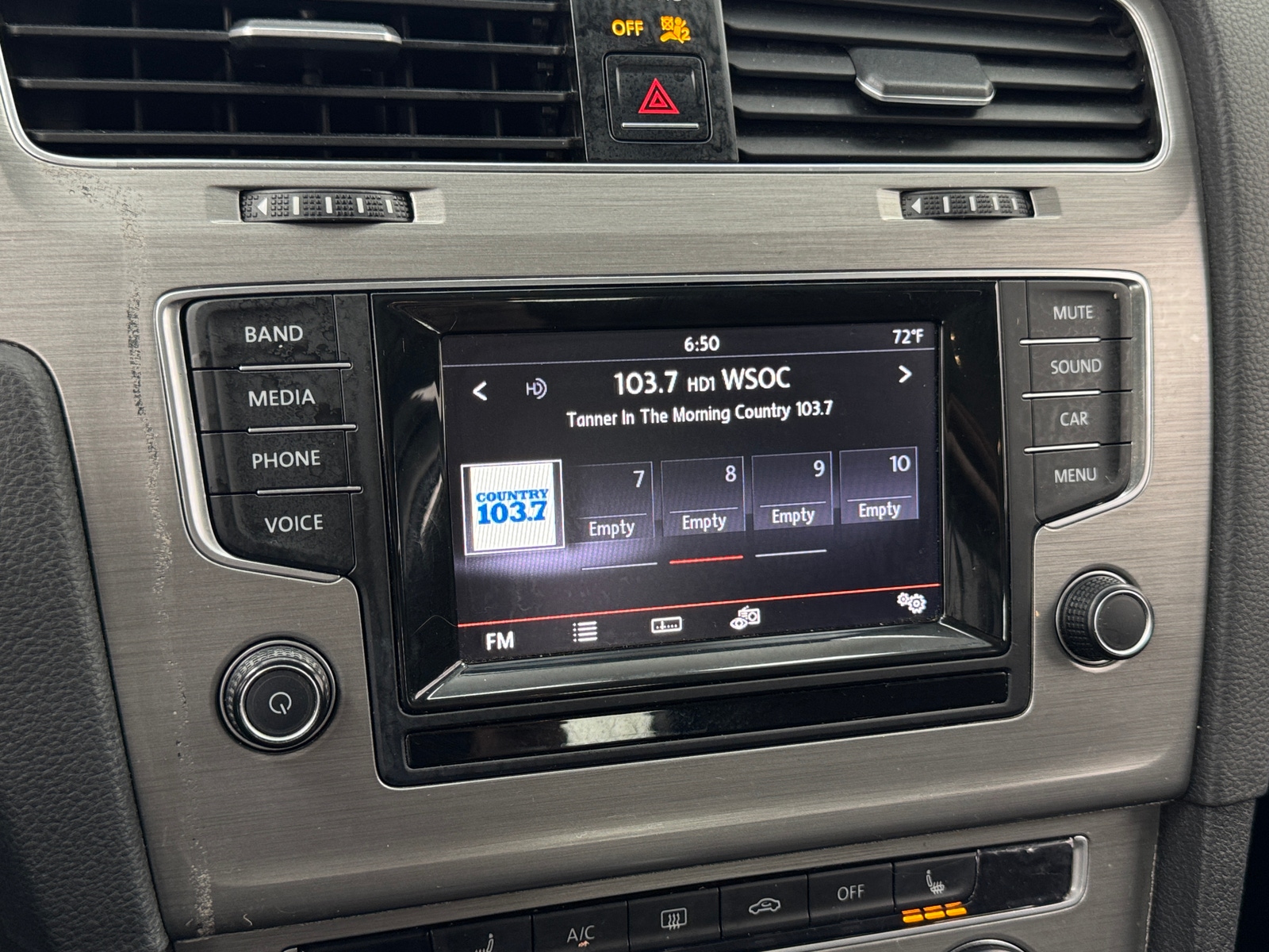 Thumbnail: 2015 Volkswagen Golf - 3