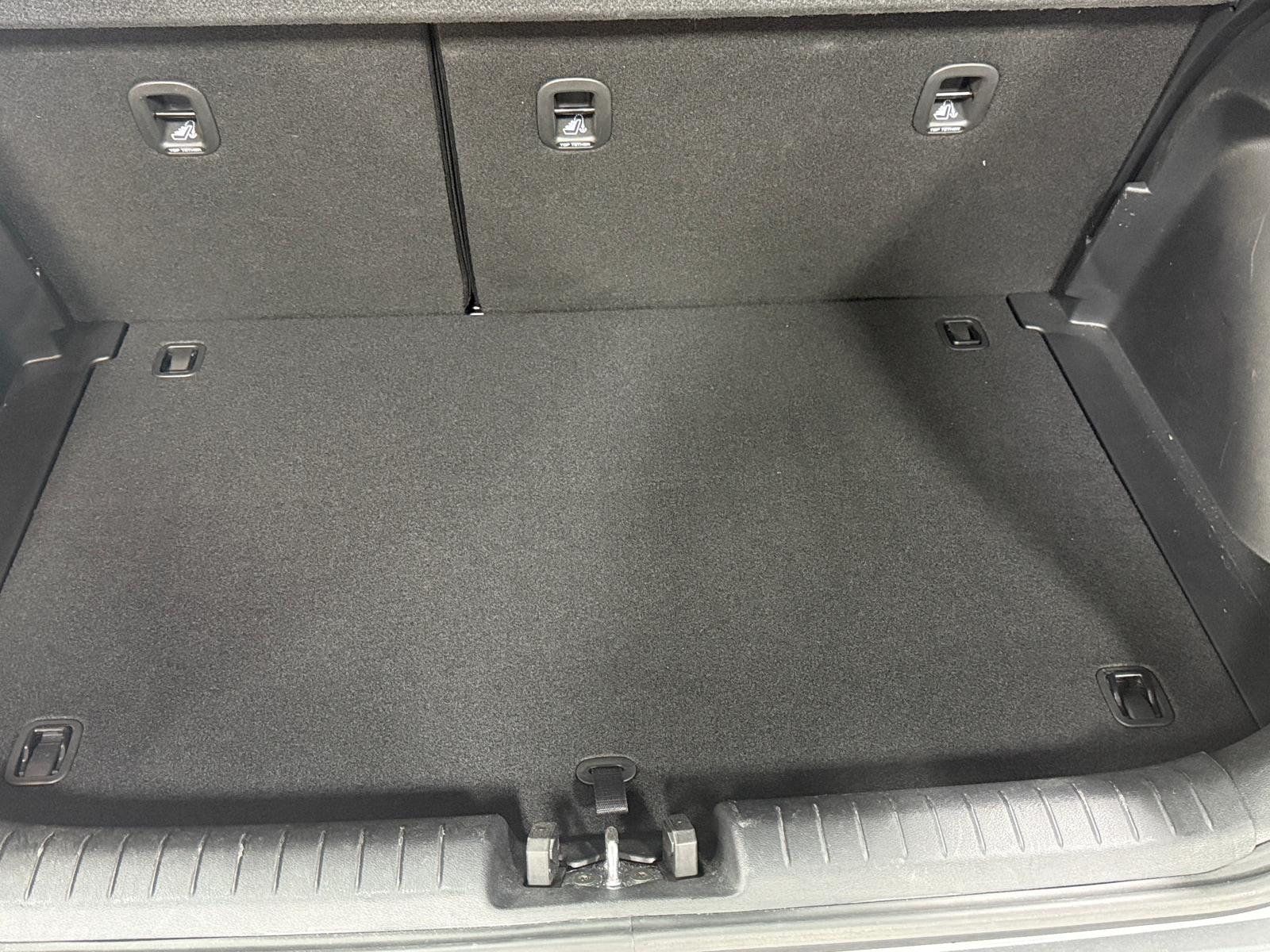 Thumbnail: 2022 Hyundai Venue - 7