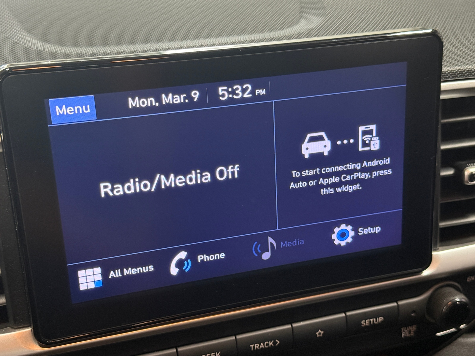 Thumbnail: 2022 Hyundai Venue - 4