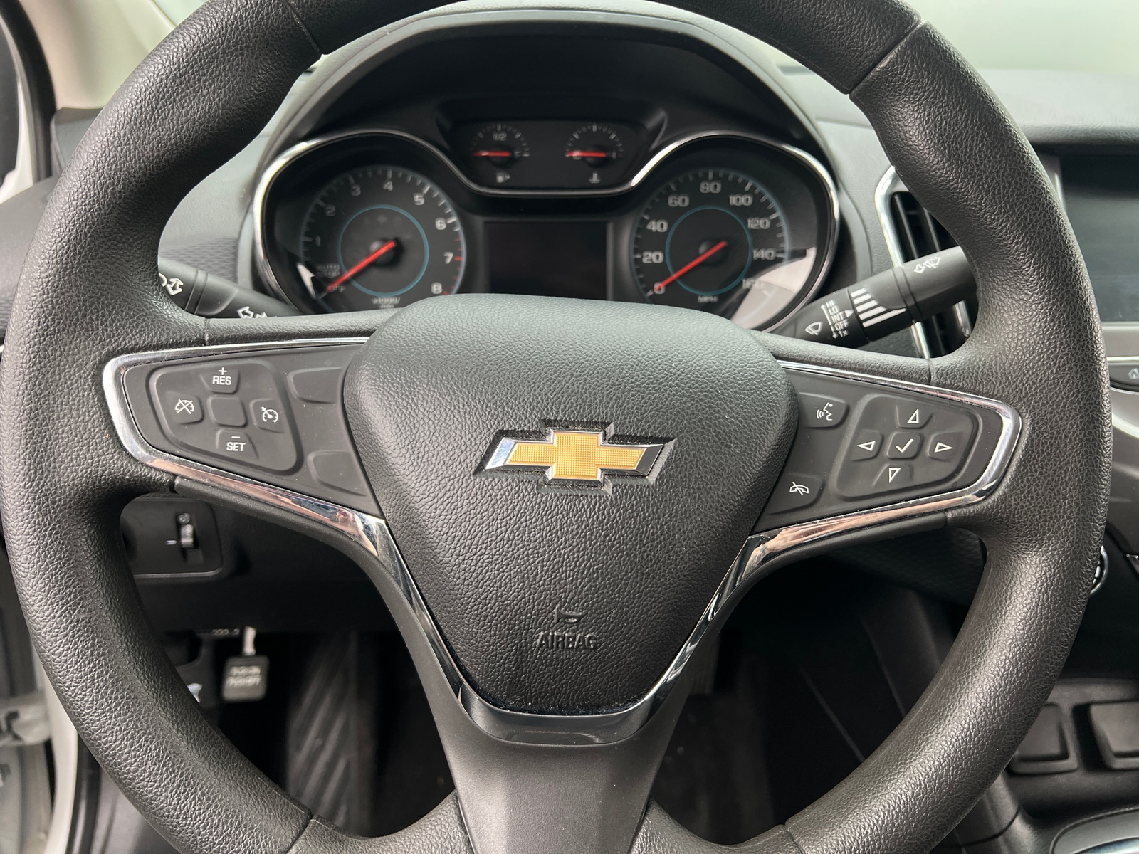 Thumbnail: 2018 Chevrolet Cruze - 5
