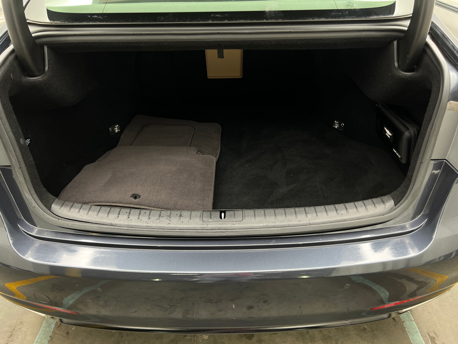 Thumbnail: 2017 Genesis G80 - 6