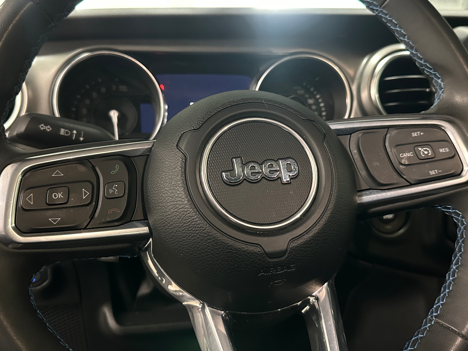 Thumbnail: 2023 Jeep Wrangler - 5