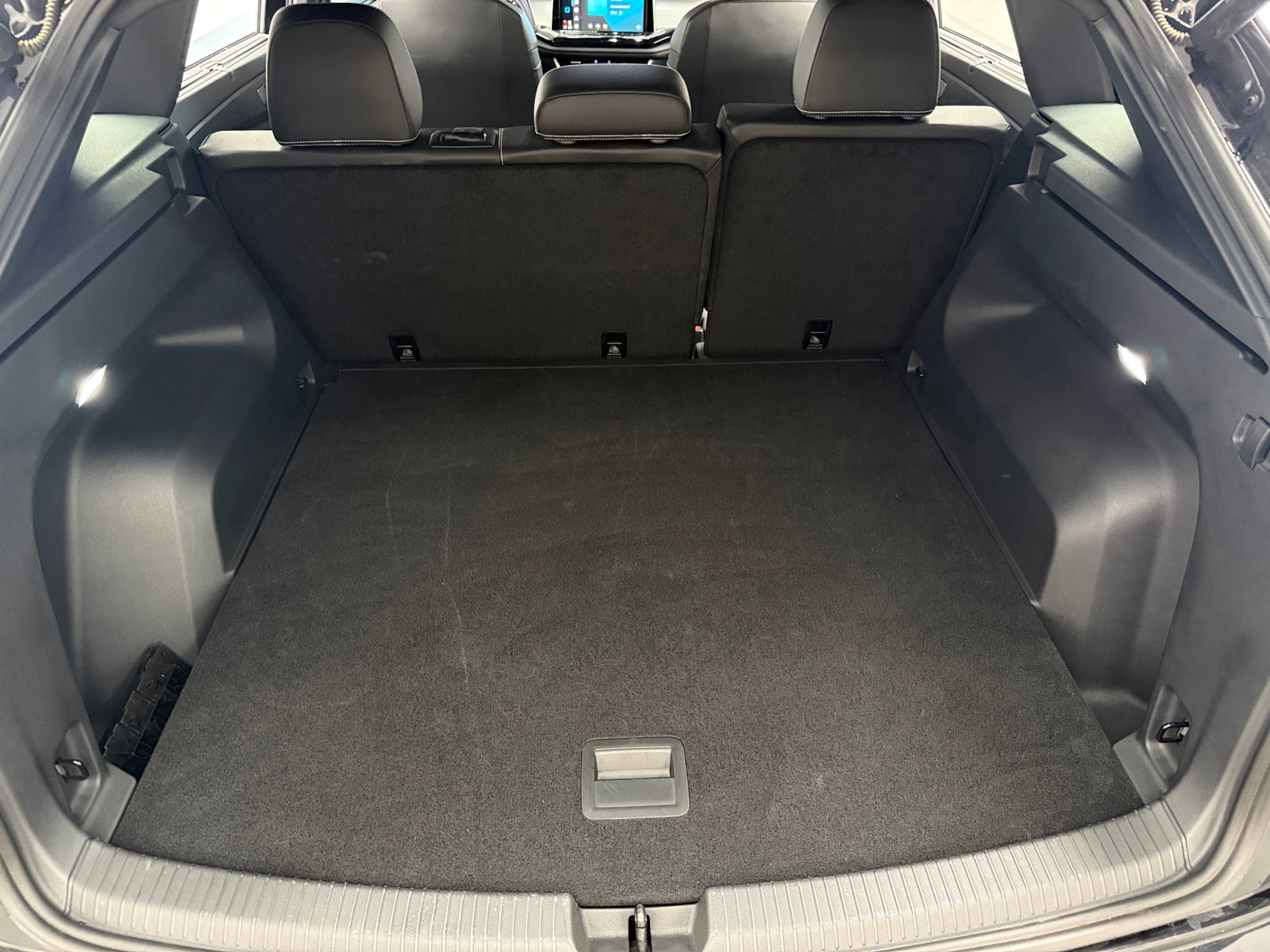 Thumbnail: 2025 Volkswagen Atlas - 6