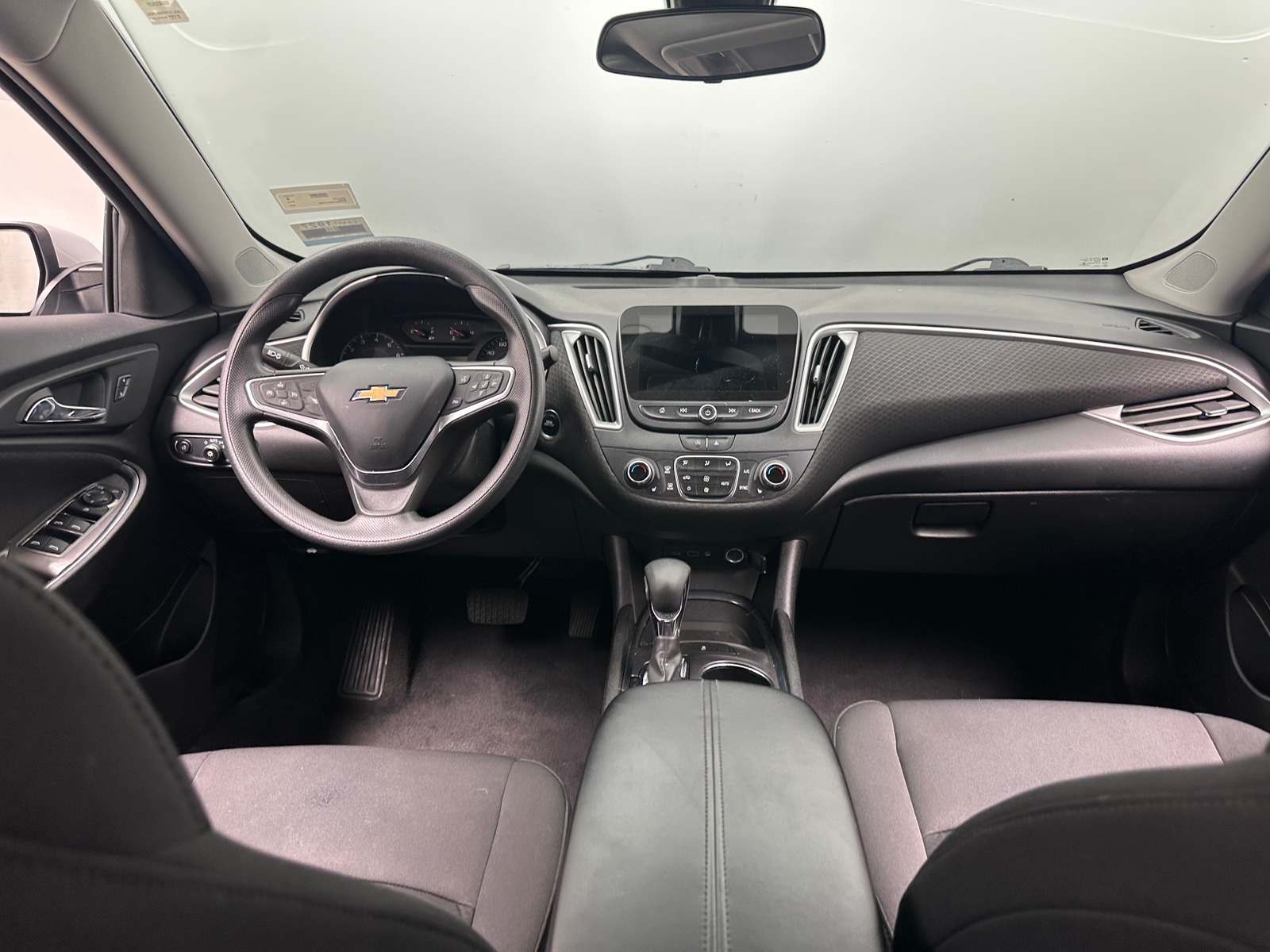 Thumbnail: 2022 Chevrolet Malibu - 3