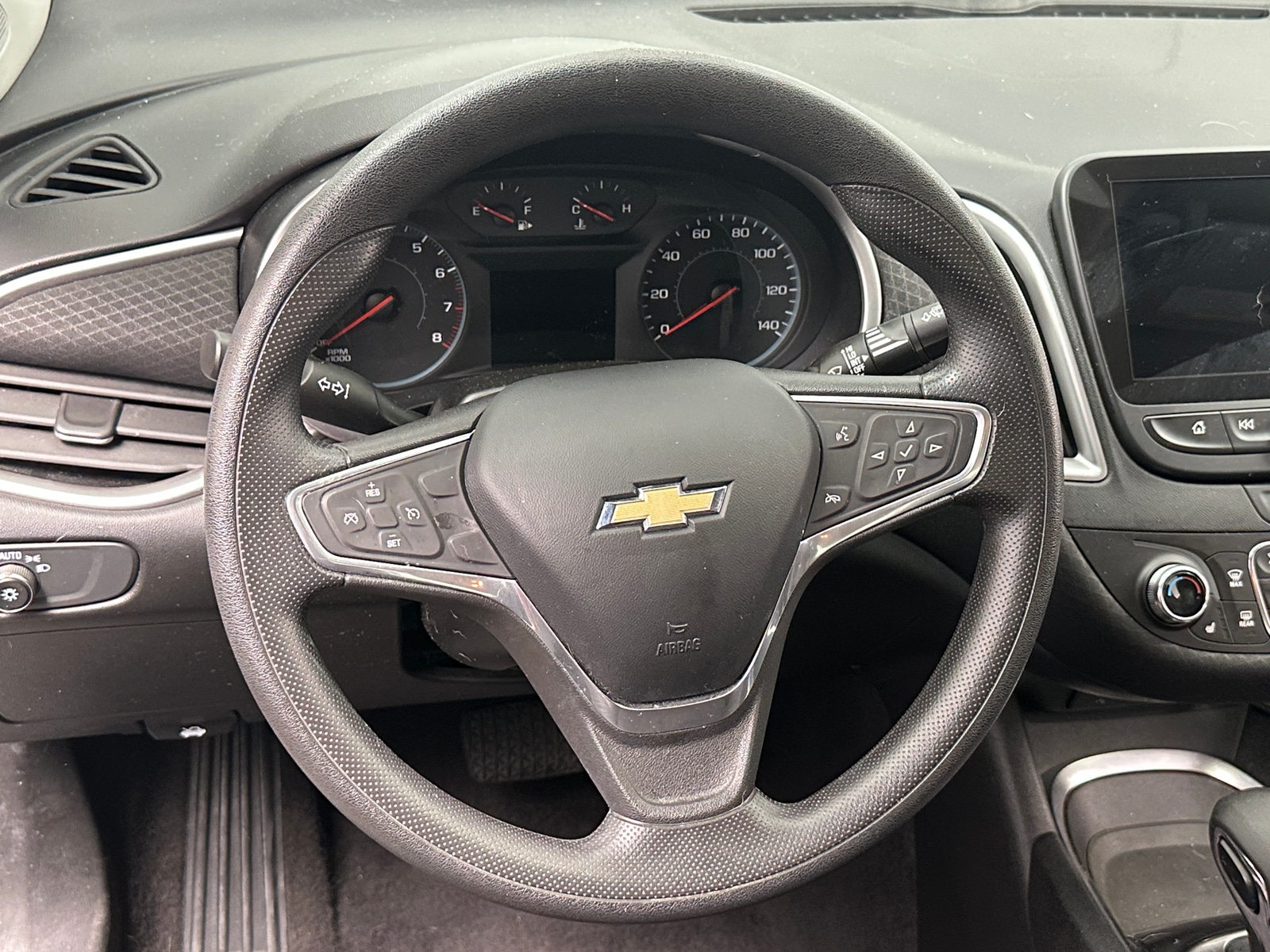 Thumbnail: 2022 Chevrolet Malibu - 5