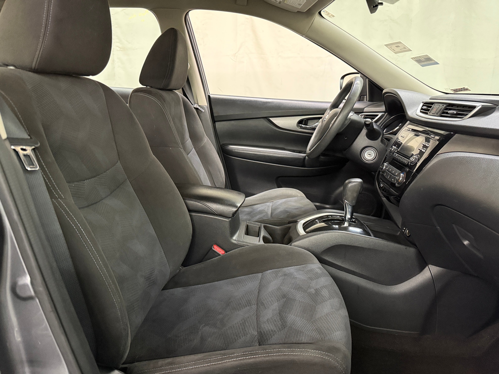 Thumbnail: 2015 Nissan Rogue - 2