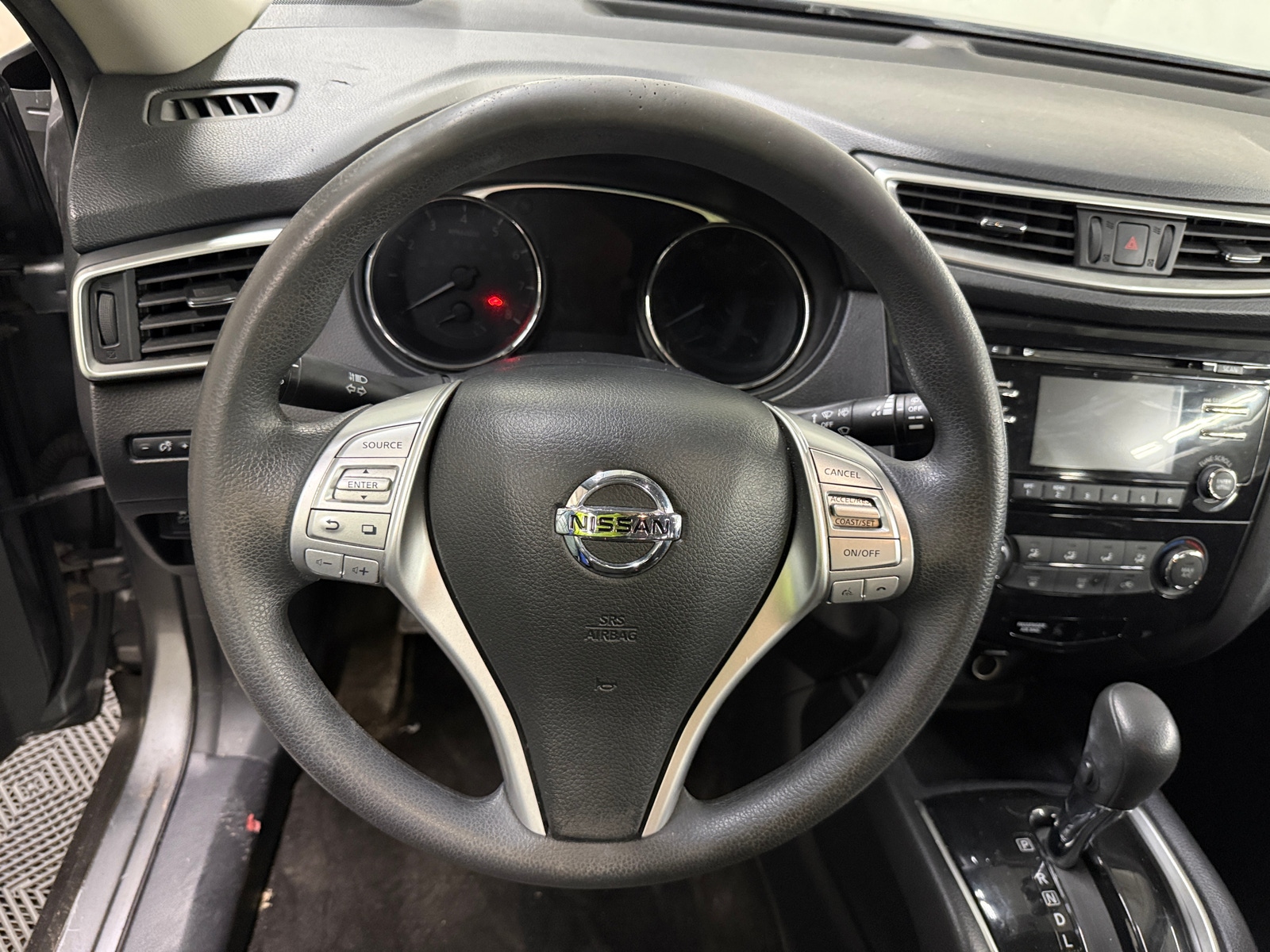 Thumbnail: 2015 Nissan Rogue - 5