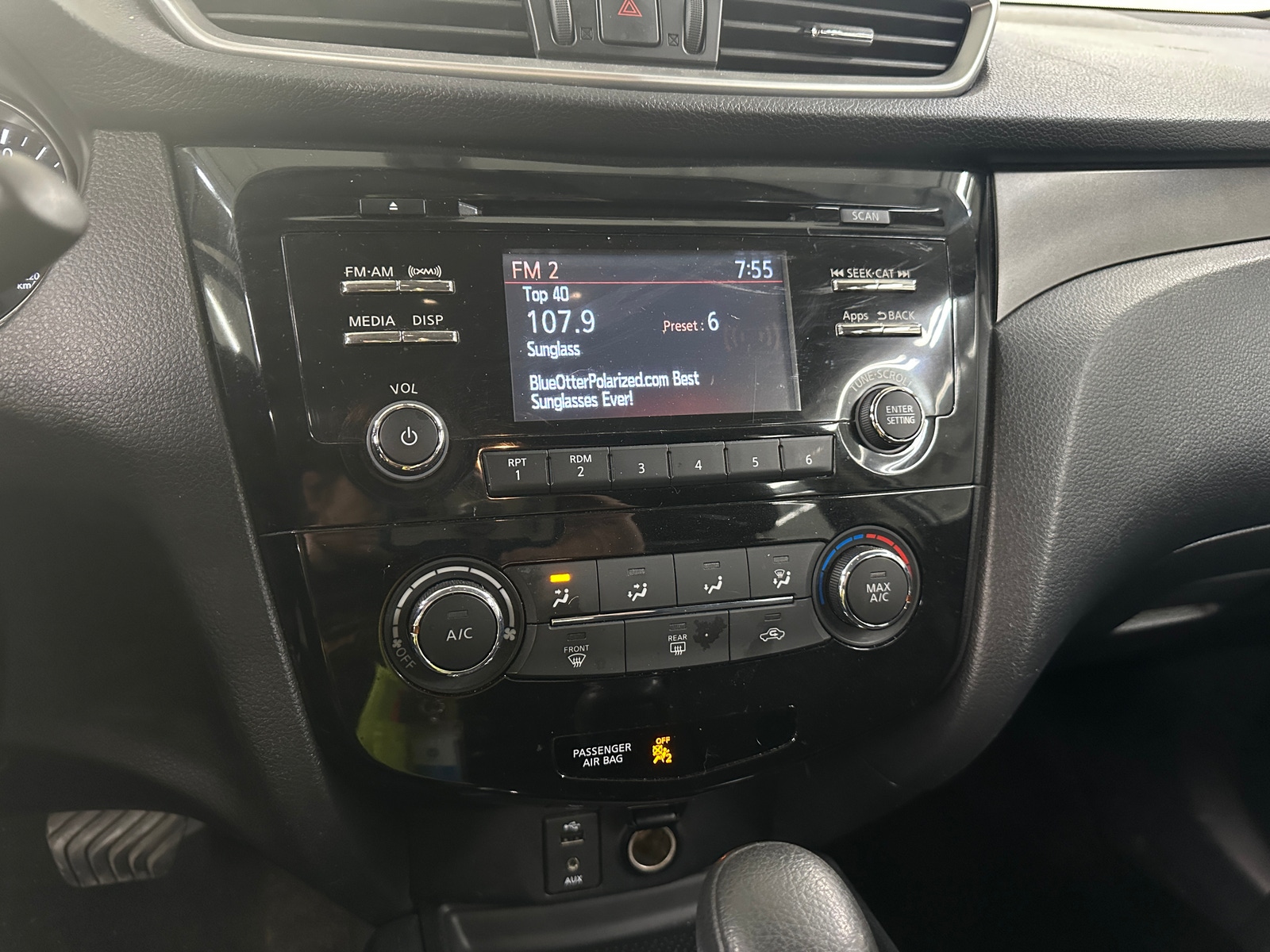 Thumbnail: 2015 Nissan Rogue - 4