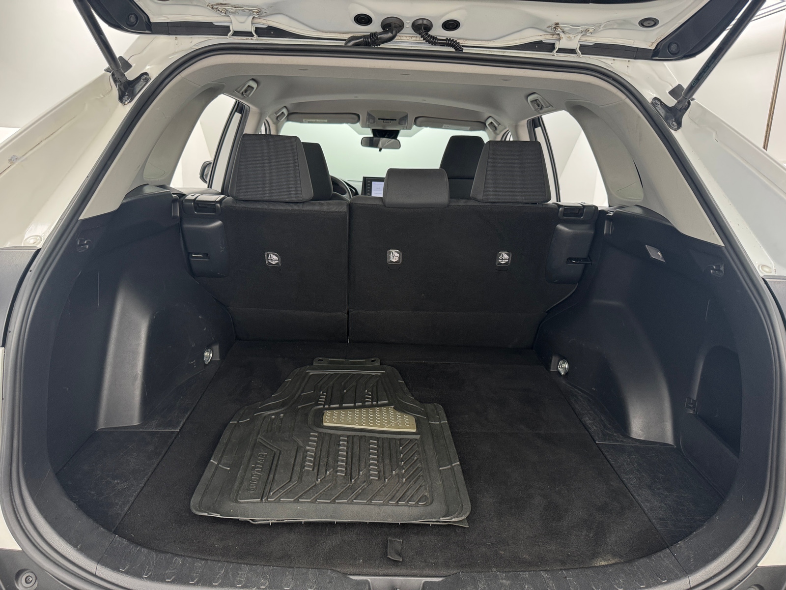 Thumbnail: 2020 Toyota RAV4 - 7