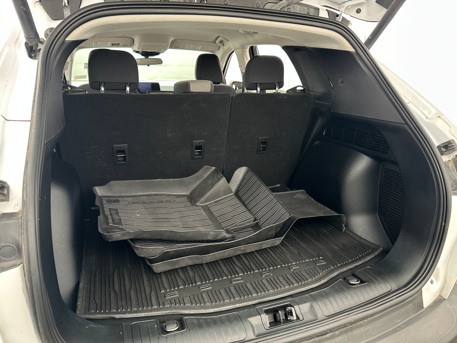 Thumbnail: 2022 Ford Escape - 7