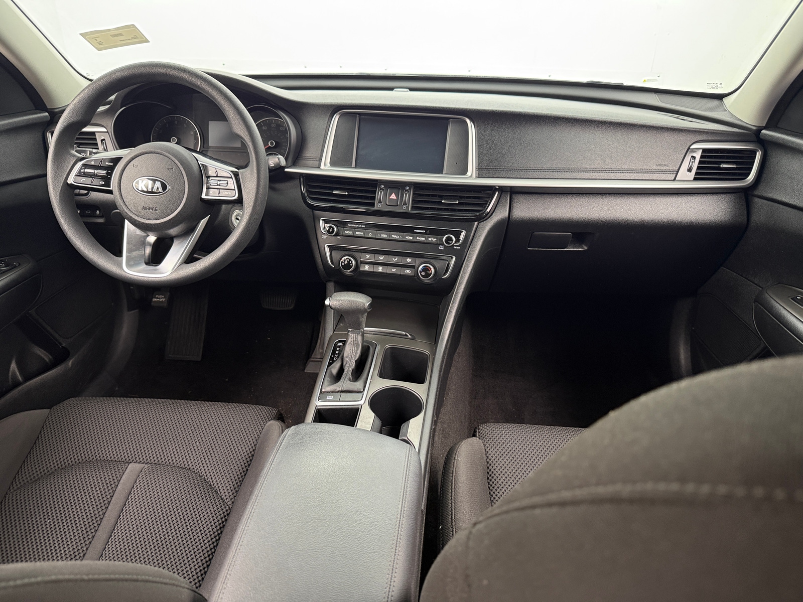 Thumbnail: 2020 Kia Optima - 3