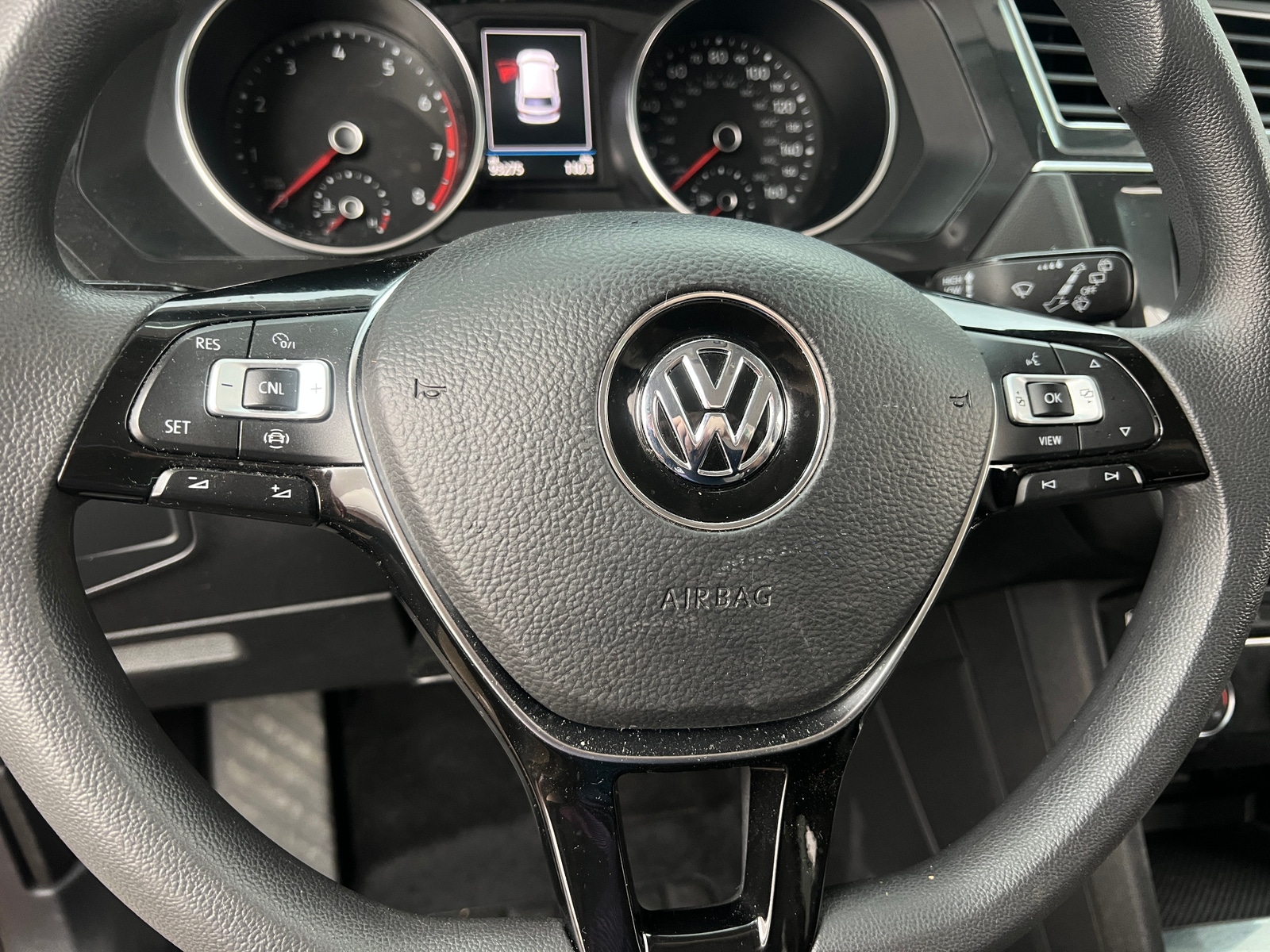 Thumbnail: 2019 Volkswagen Tiguan - 5