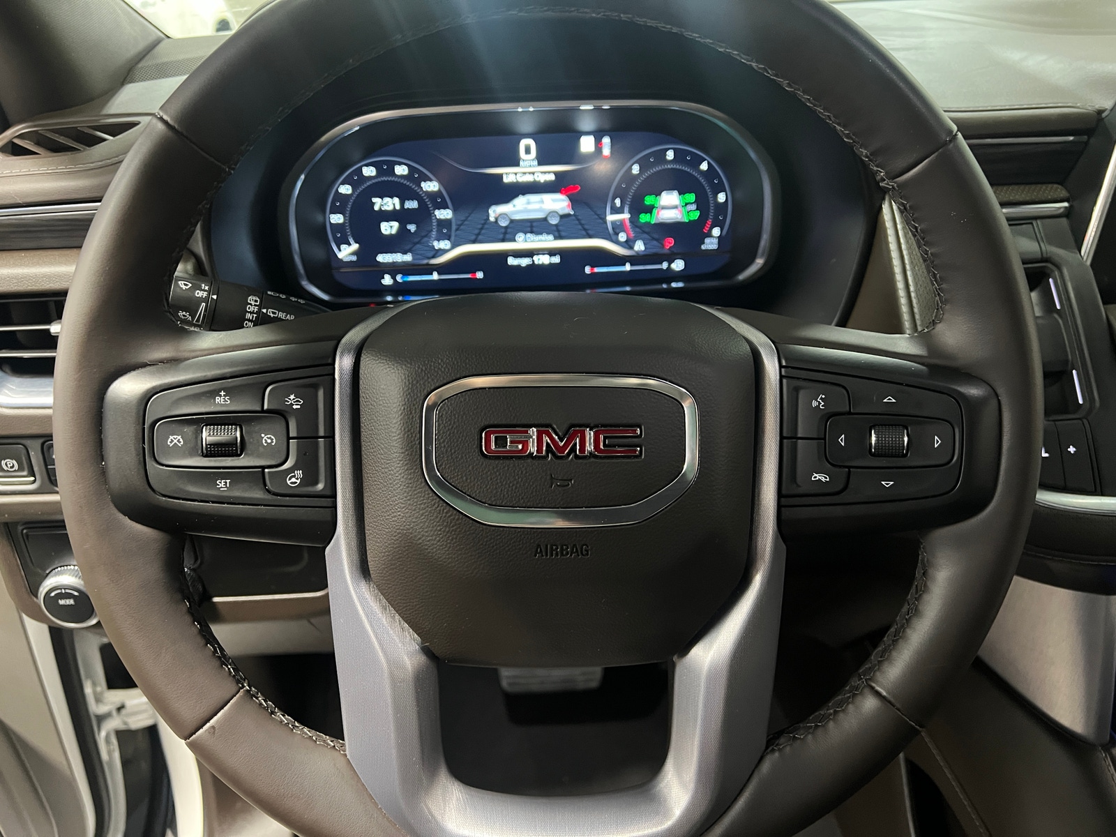 Thumbnail: 2023 GMC Yukon - 4