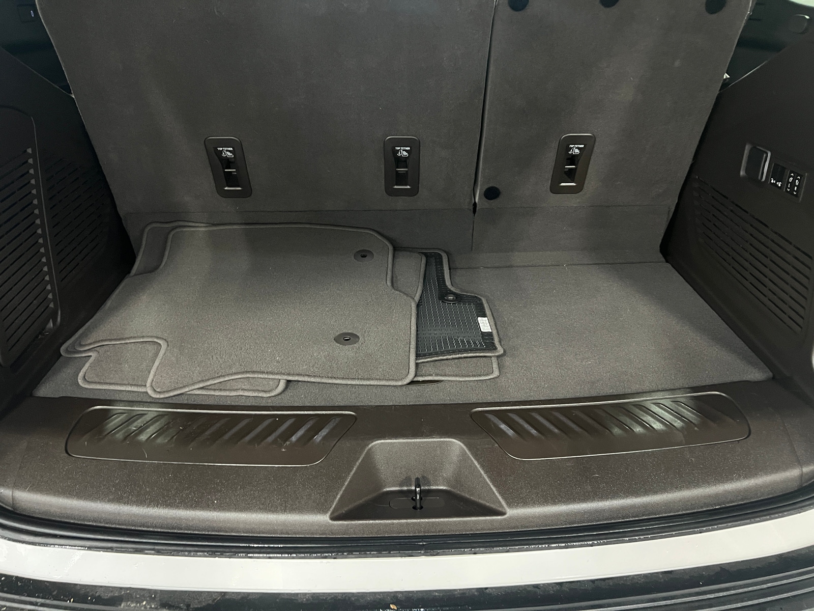 Thumbnail: 2023 GMC Yukon - 6