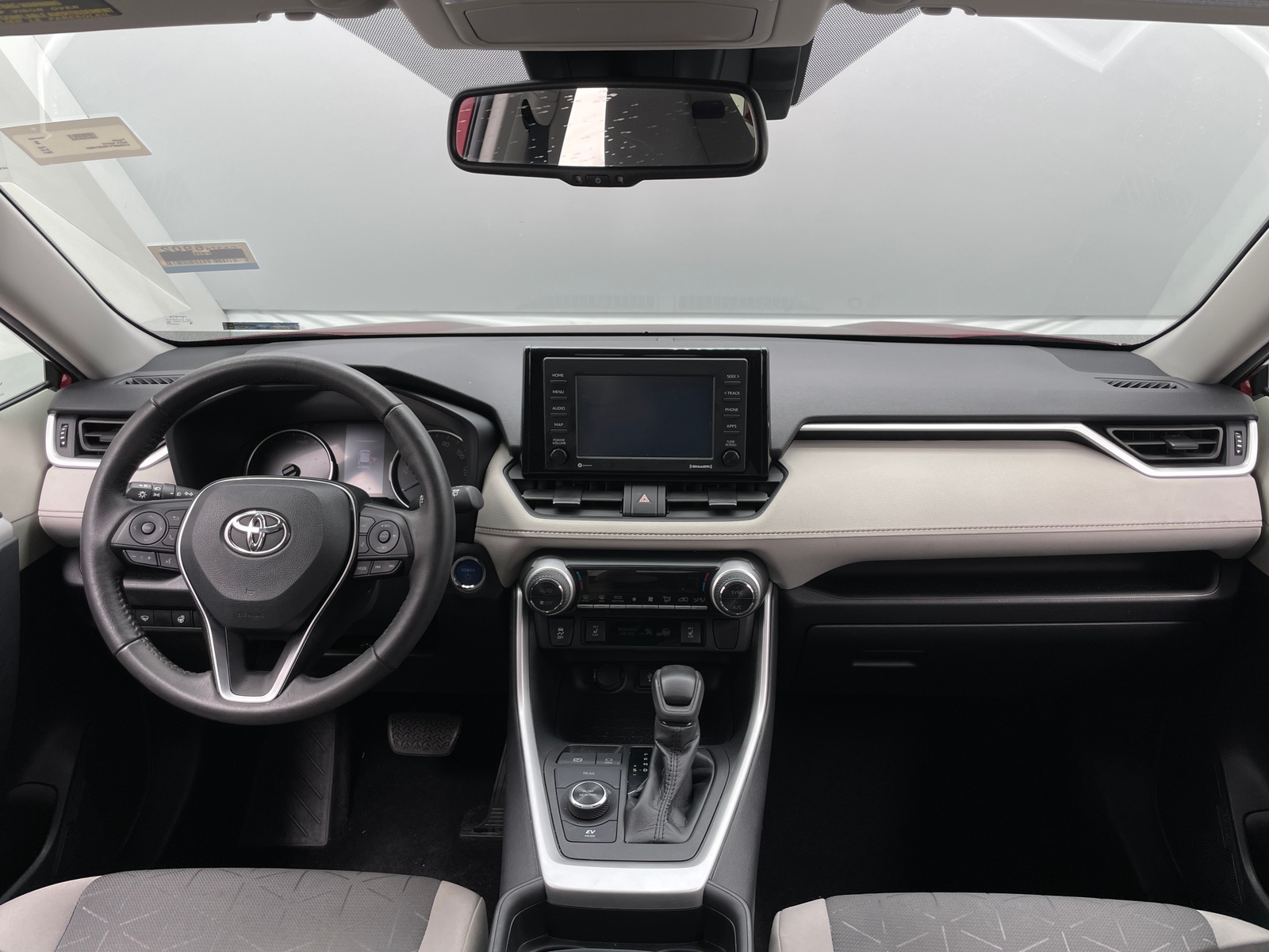 Thumbnail: 2021 Toyota RAV4 - 3