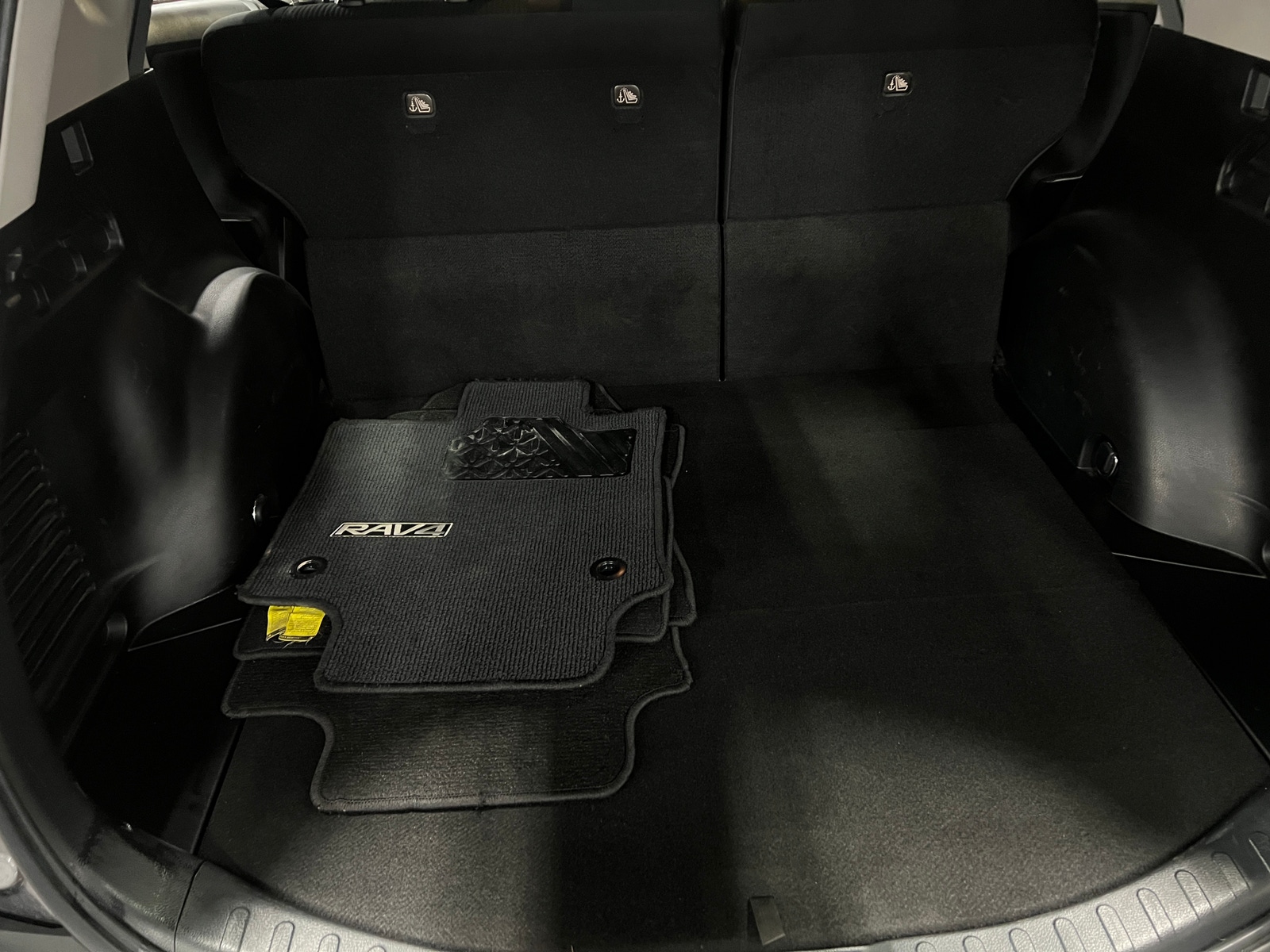 Thumbnail: 2018 Toyota RAV4 - 7