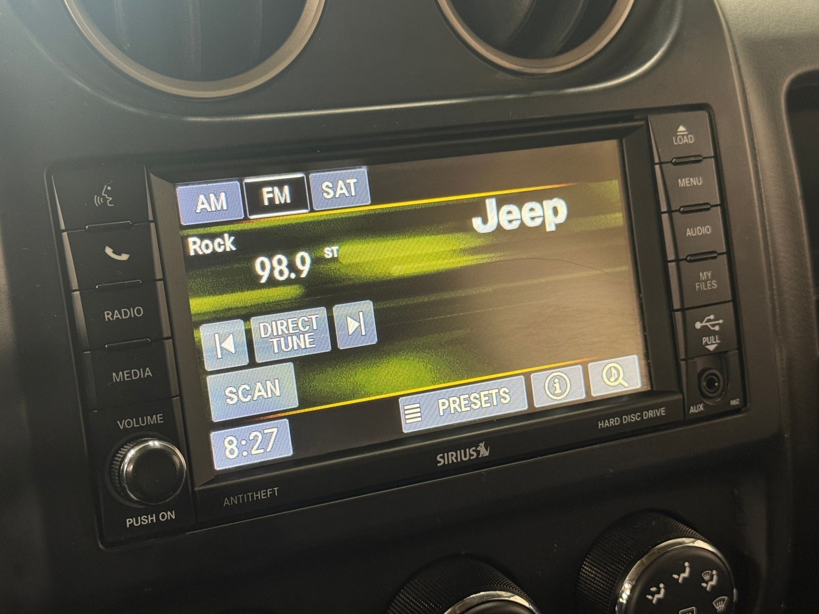 Thumbnail: 2016 Jeep Compass - 4
