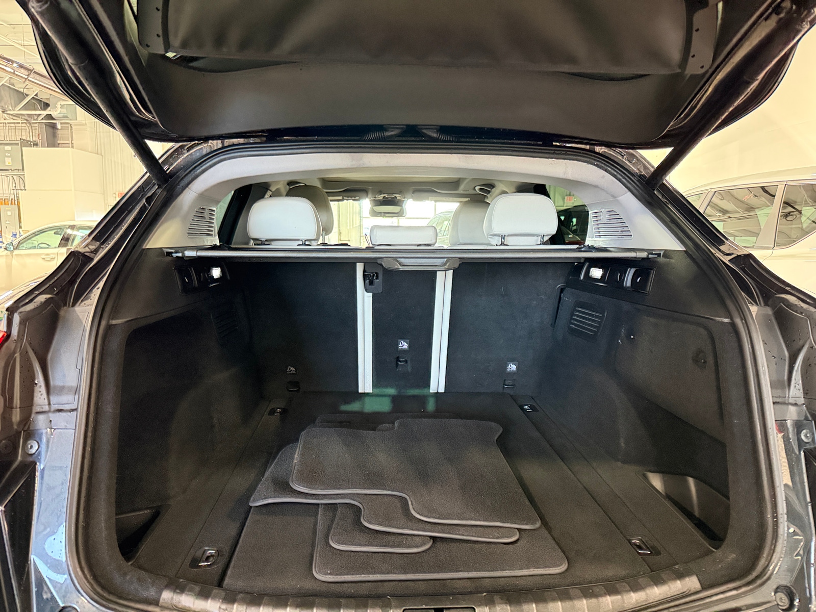 Thumbnail: 2019 Alfa Romeo Stelvio - 6