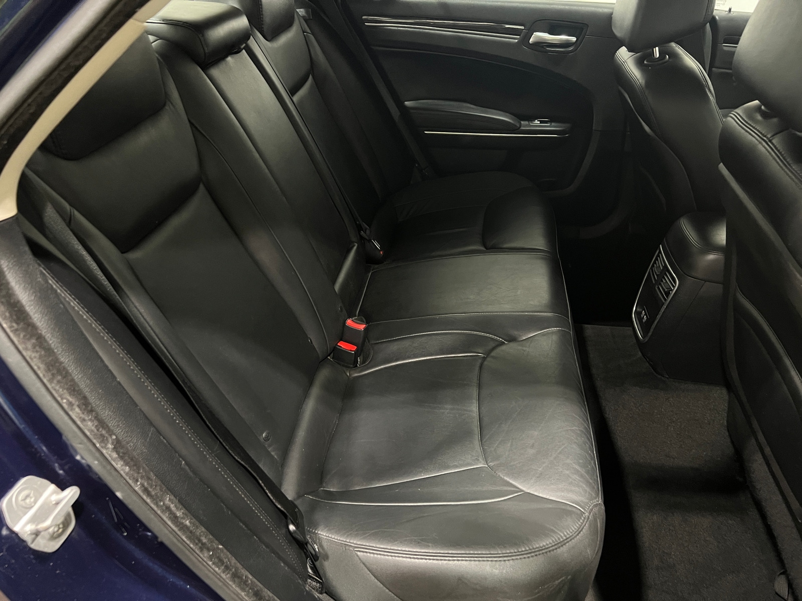 Thumbnail: 2015 Chrysler 300 - 5