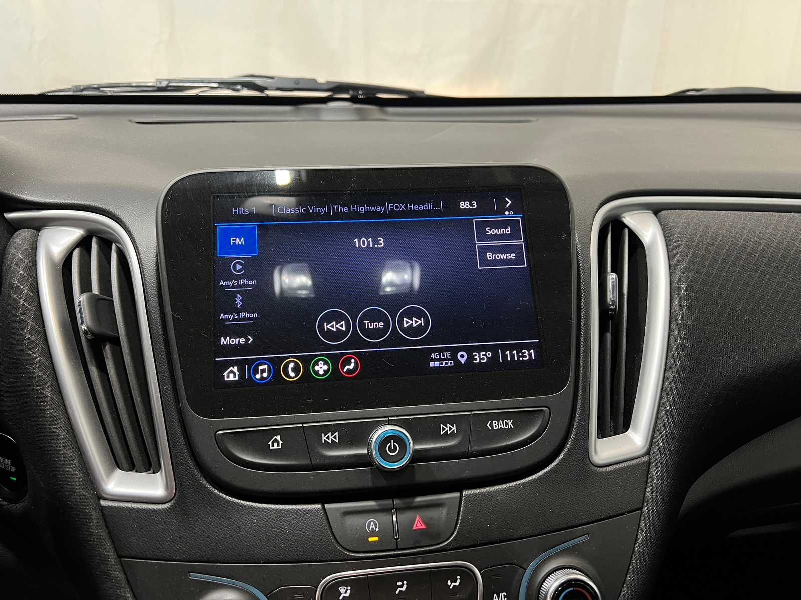 Thumbnail: 2024 Chevrolet Malibu - 4