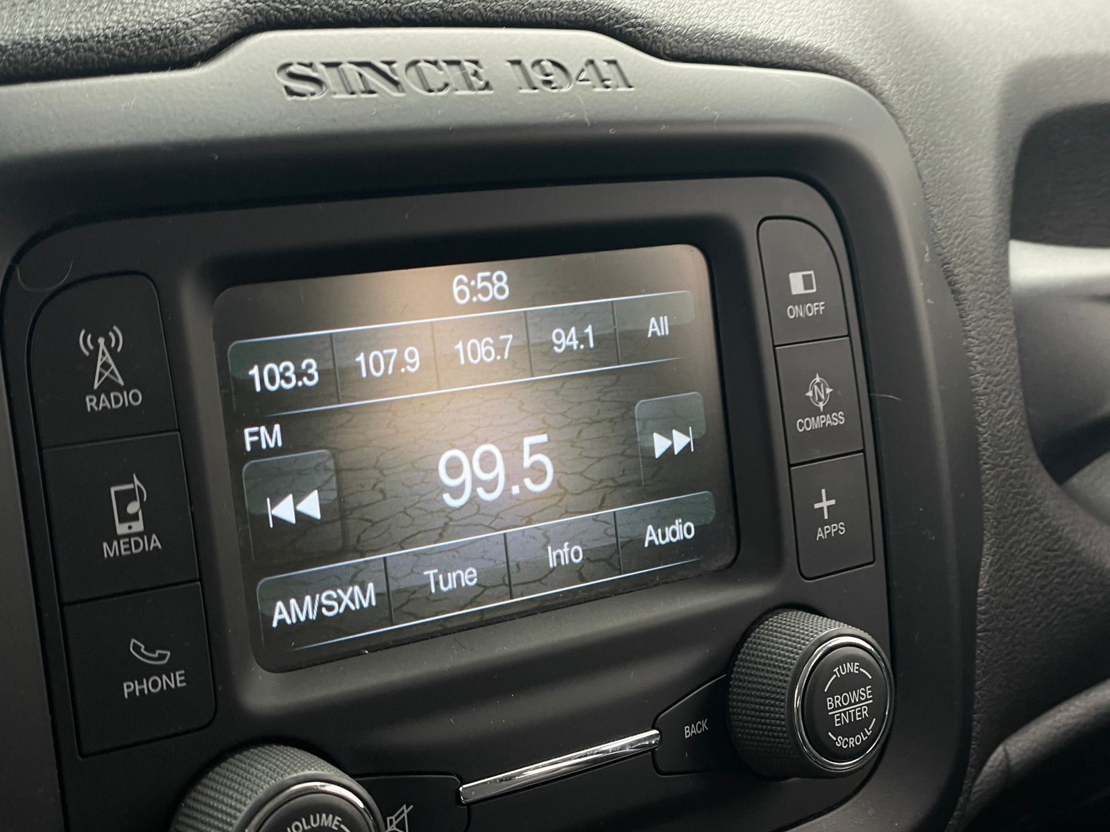 Thumbnail: 2016 Jeep Renegade - 3