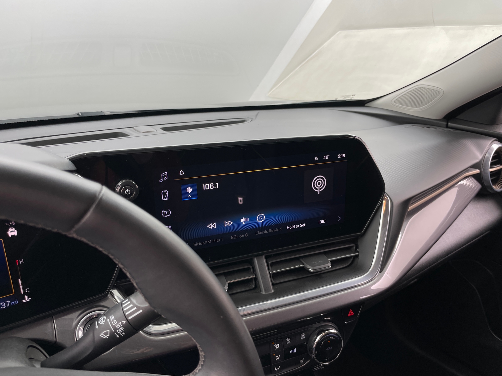 Thumbnail: 2025 Chevrolet Trax - 3