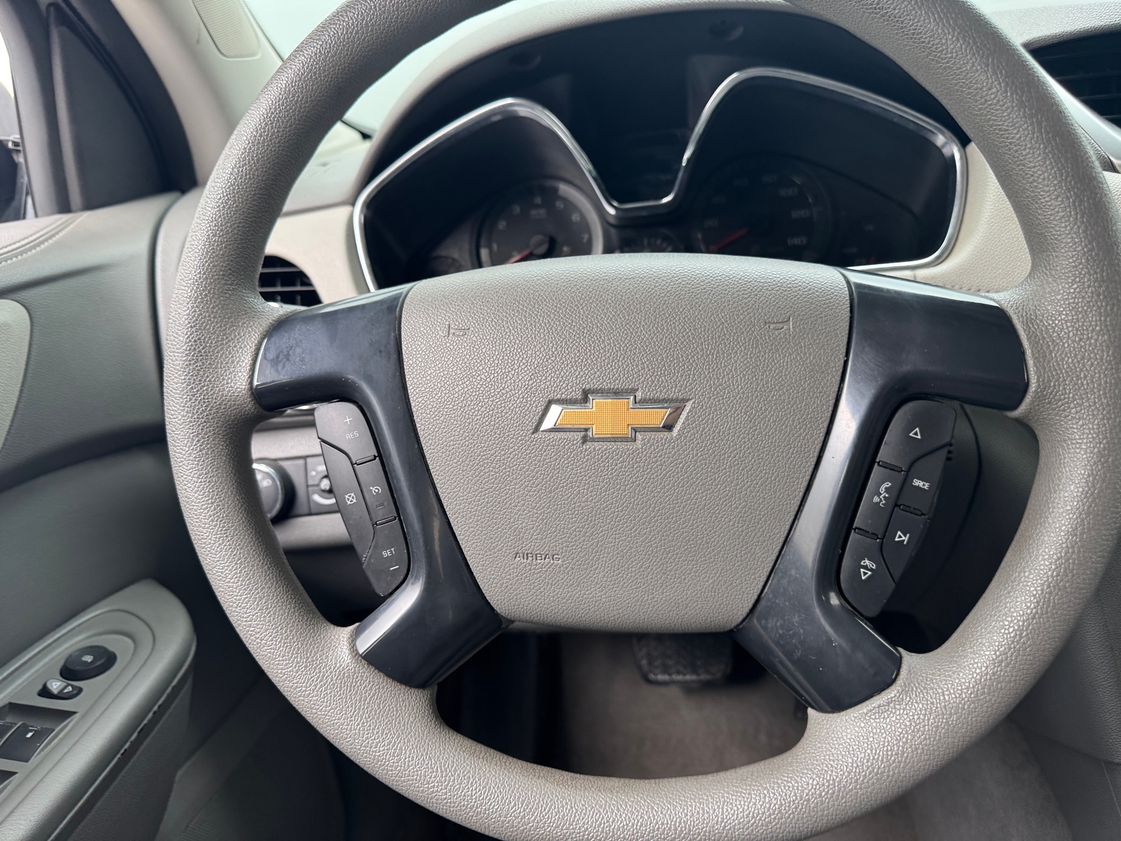 Thumbnail: 2015 Chevrolet Traverse - 5