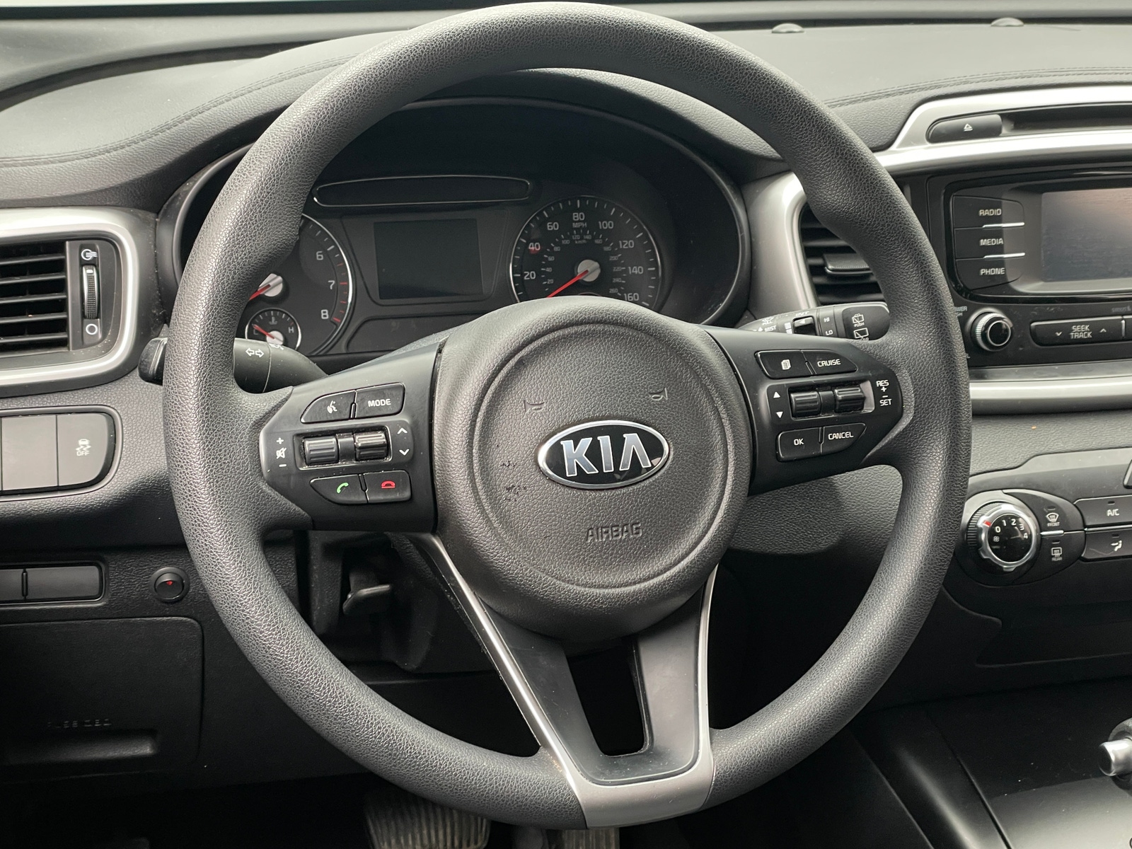 Thumbnail: 2017 Kia Sorento - 5