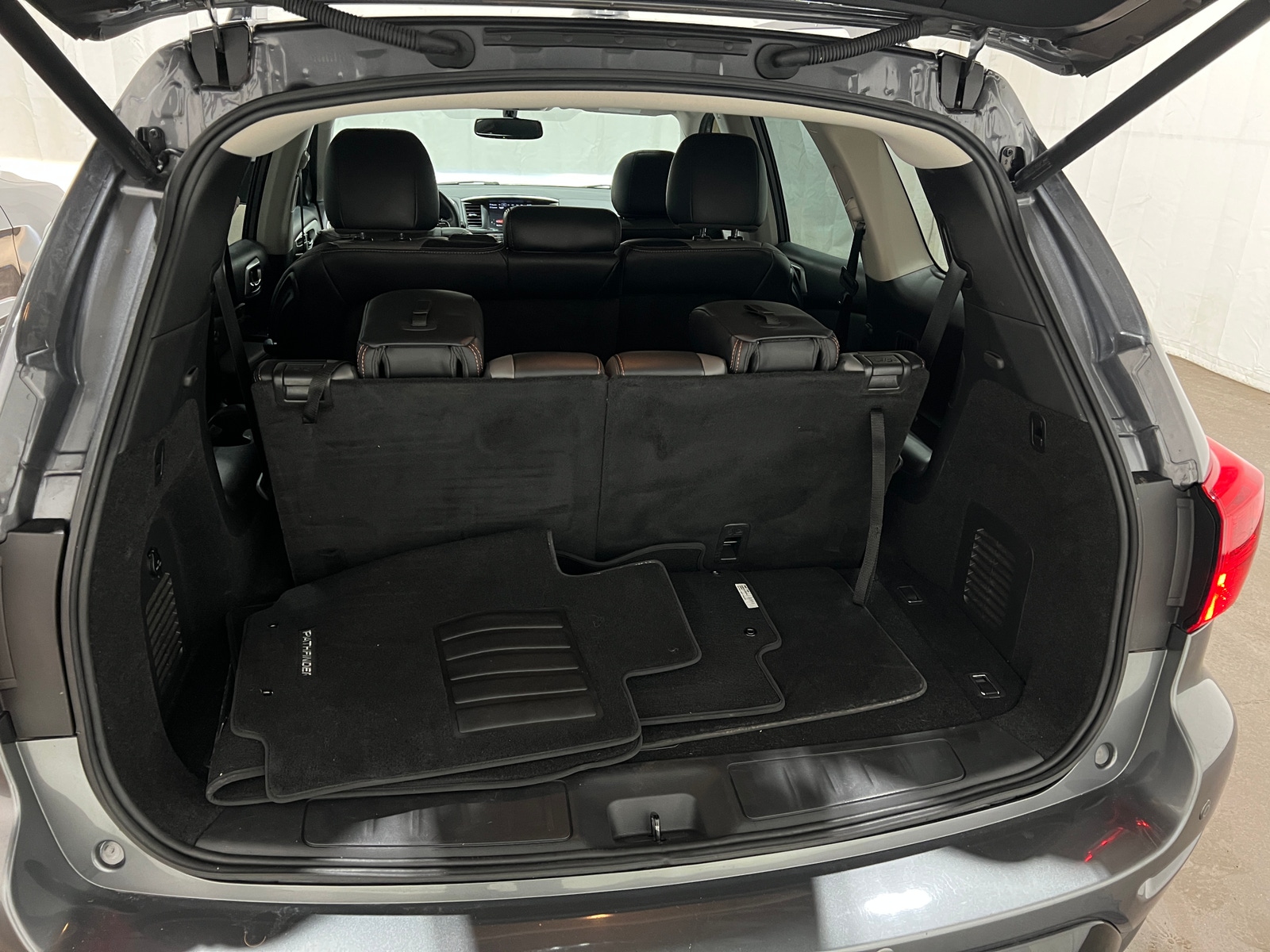 Thumbnail: 2020 Nissan Pathfinder - 6