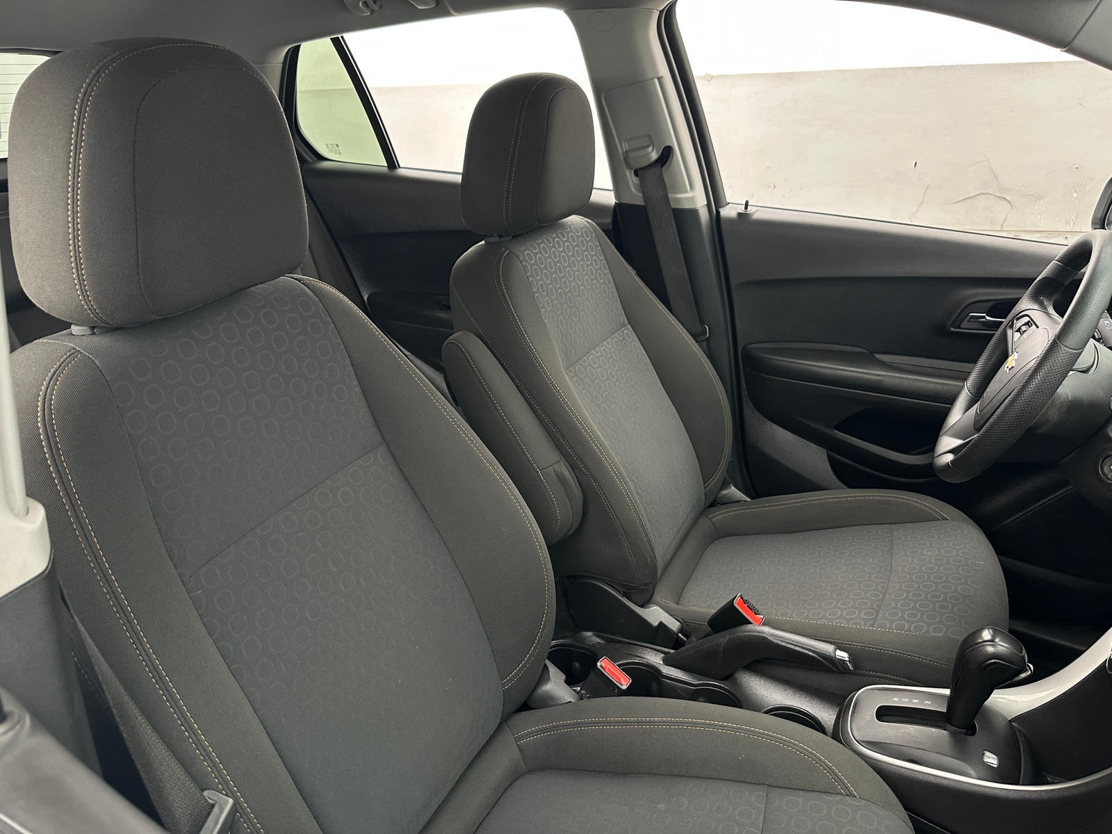 Thumbnail: 2022 Chevrolet Trax - 2