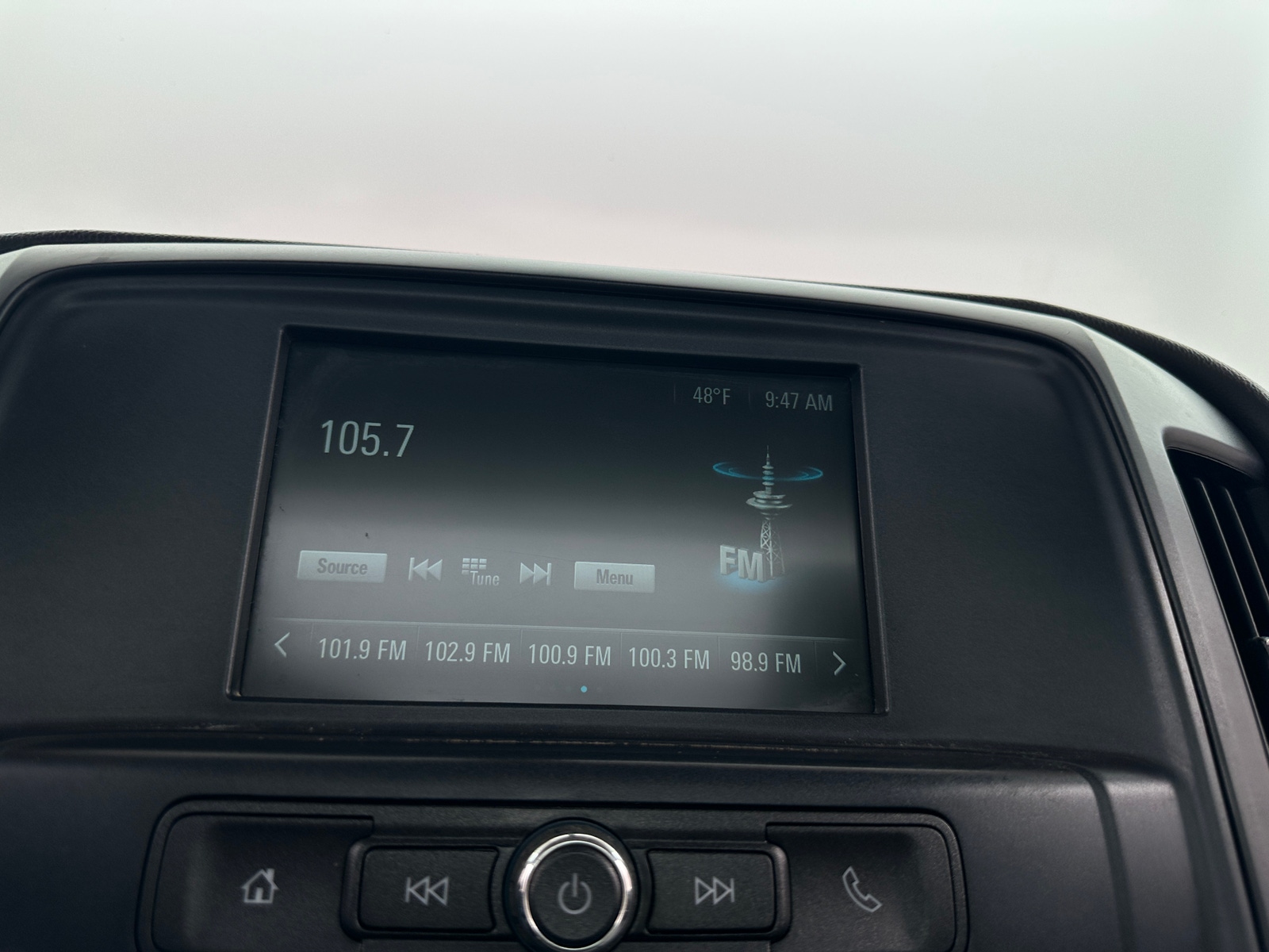 Thumbnail: 2018 Chevrolet Silverado 1500 - 4