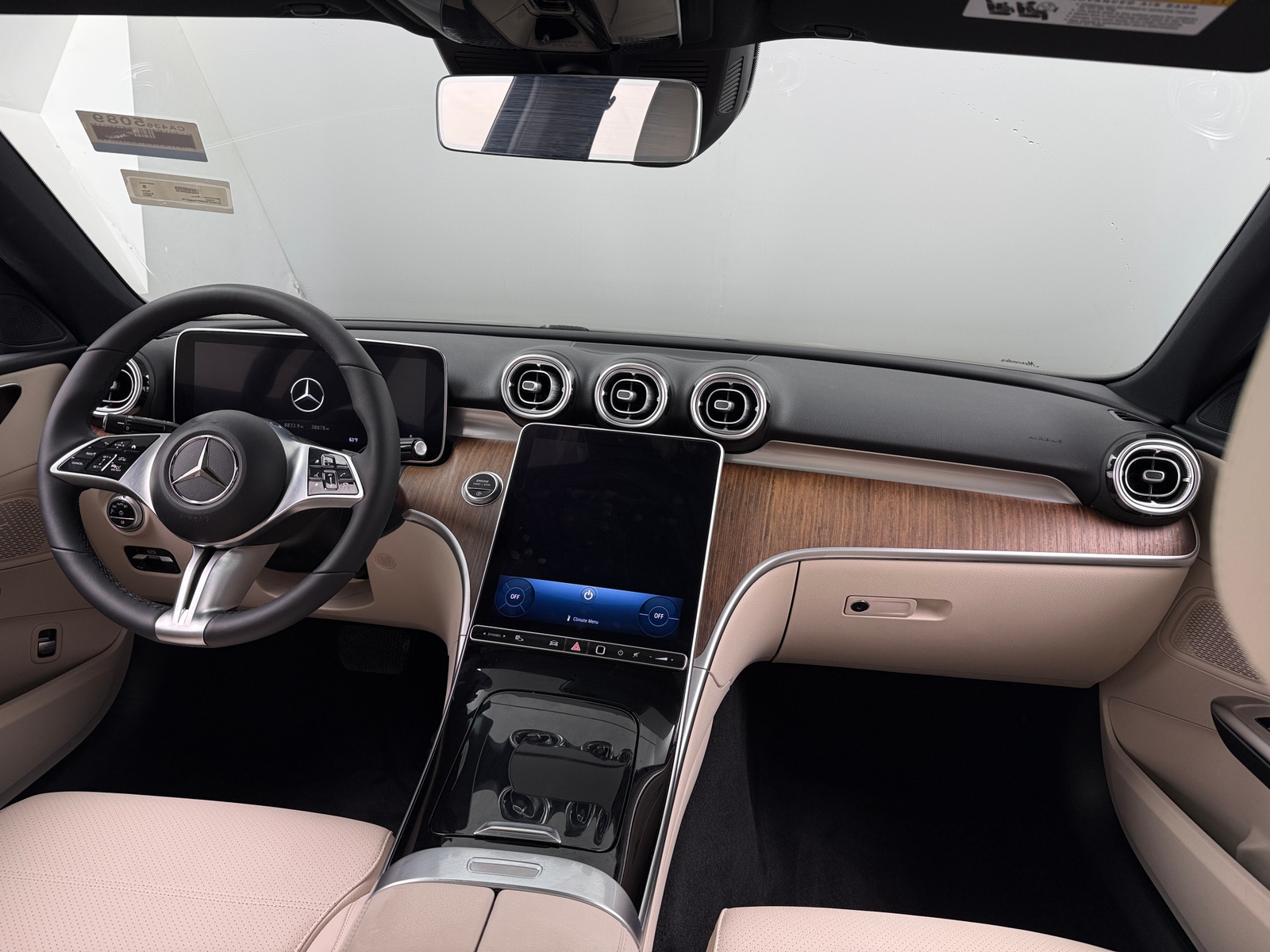 Thumbnail: 2023 Mercedes-Benz C-Class - 2