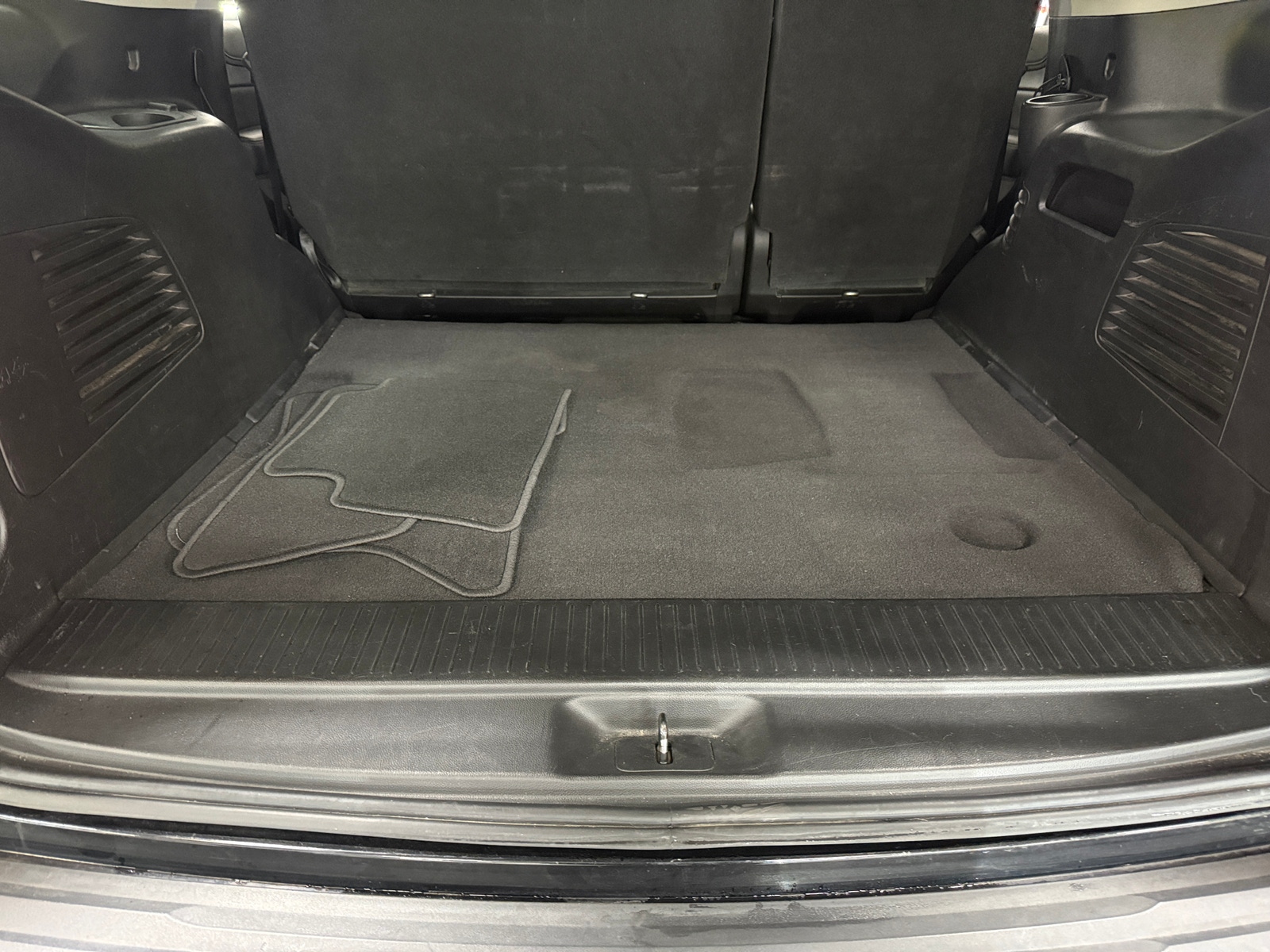 Thumbnail: 2020 Chevrolet Tahoe - 7