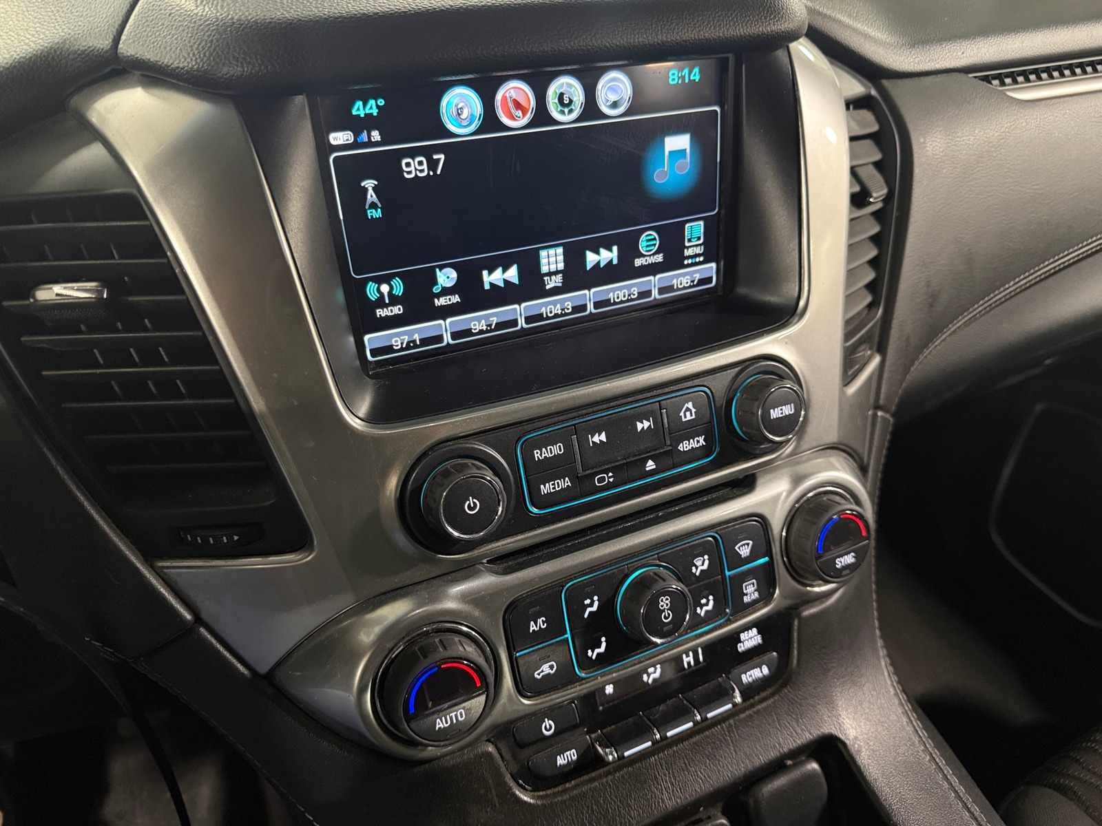 Thumbnail: 2020 Chevrolet Tahoe - 4