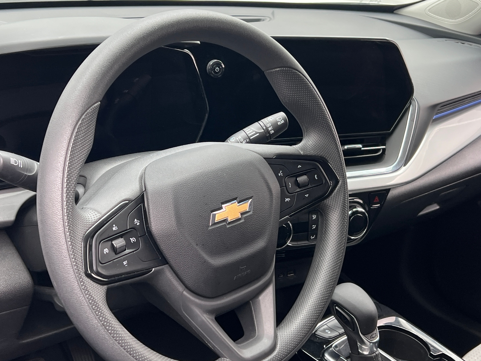 Thumbnail: 2025 Chevrolet Trax - 5