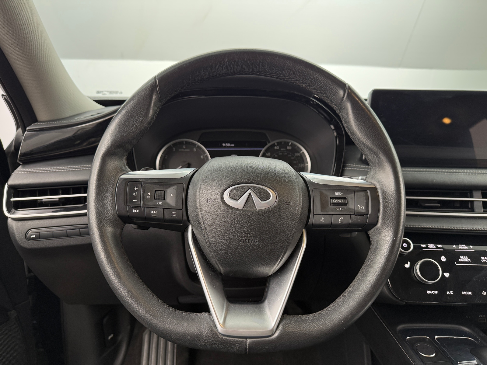 Thumbnail: 2023 INFINITI QX60 - 4