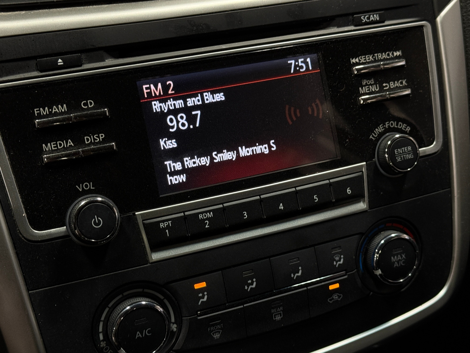 Thumbnail: 2017 Nissan Altima - 4